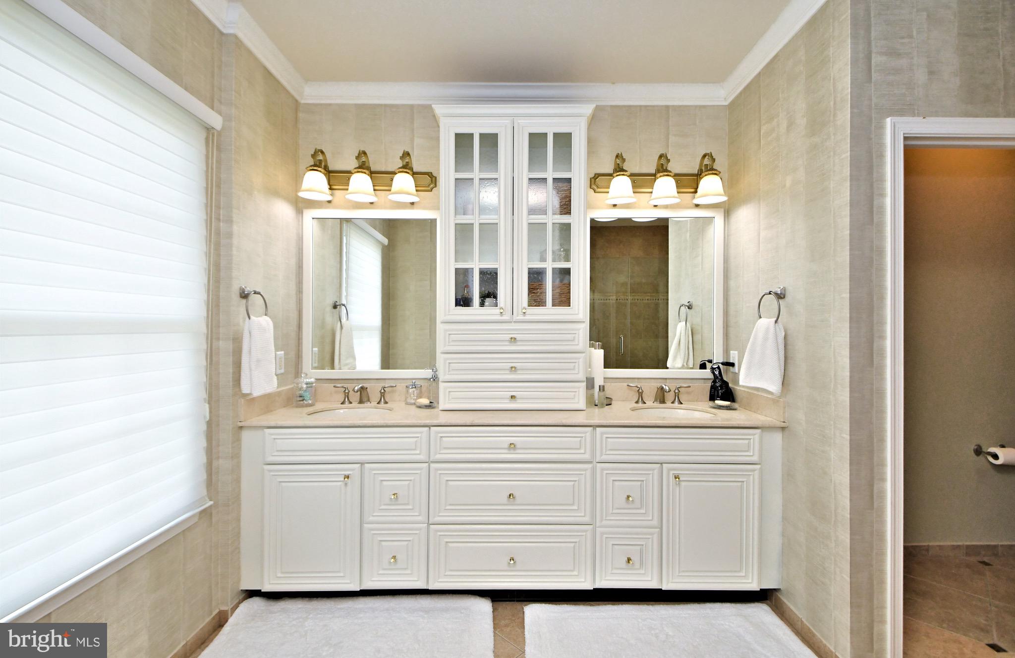 NEWTOWN WALK - Residential