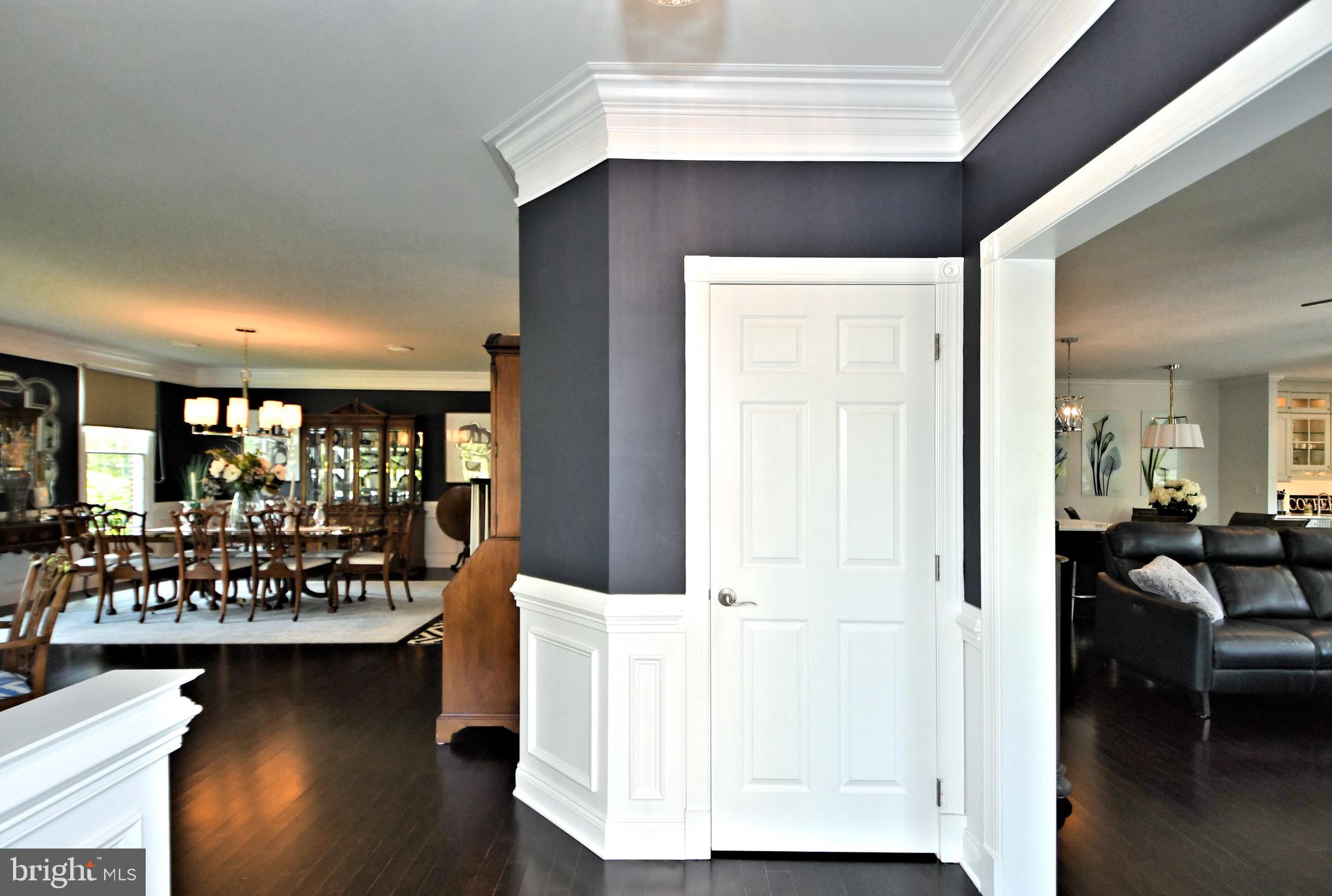 NEWTOWN WALK - Residential