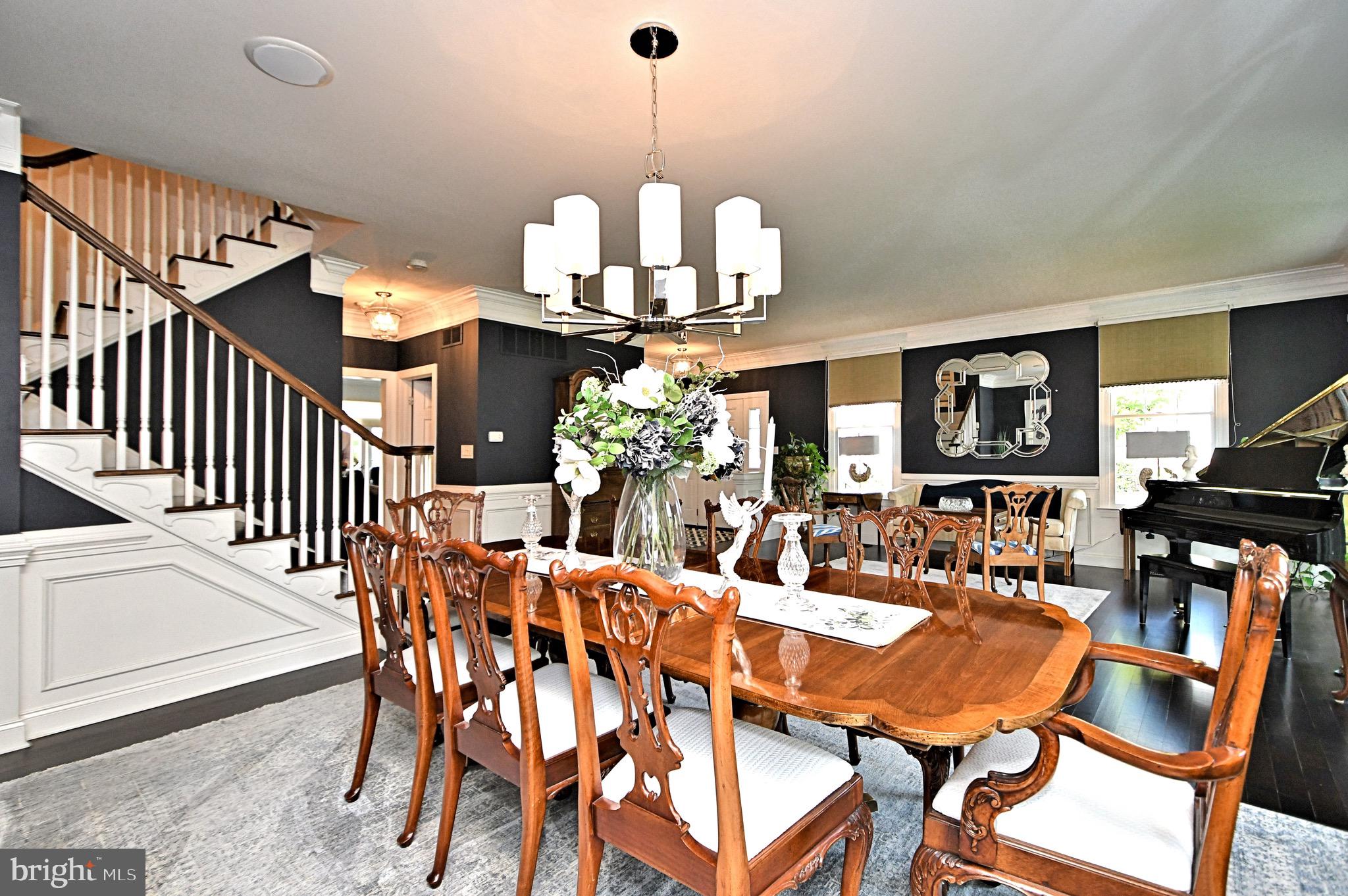 NEWTOWN WALK - Residential