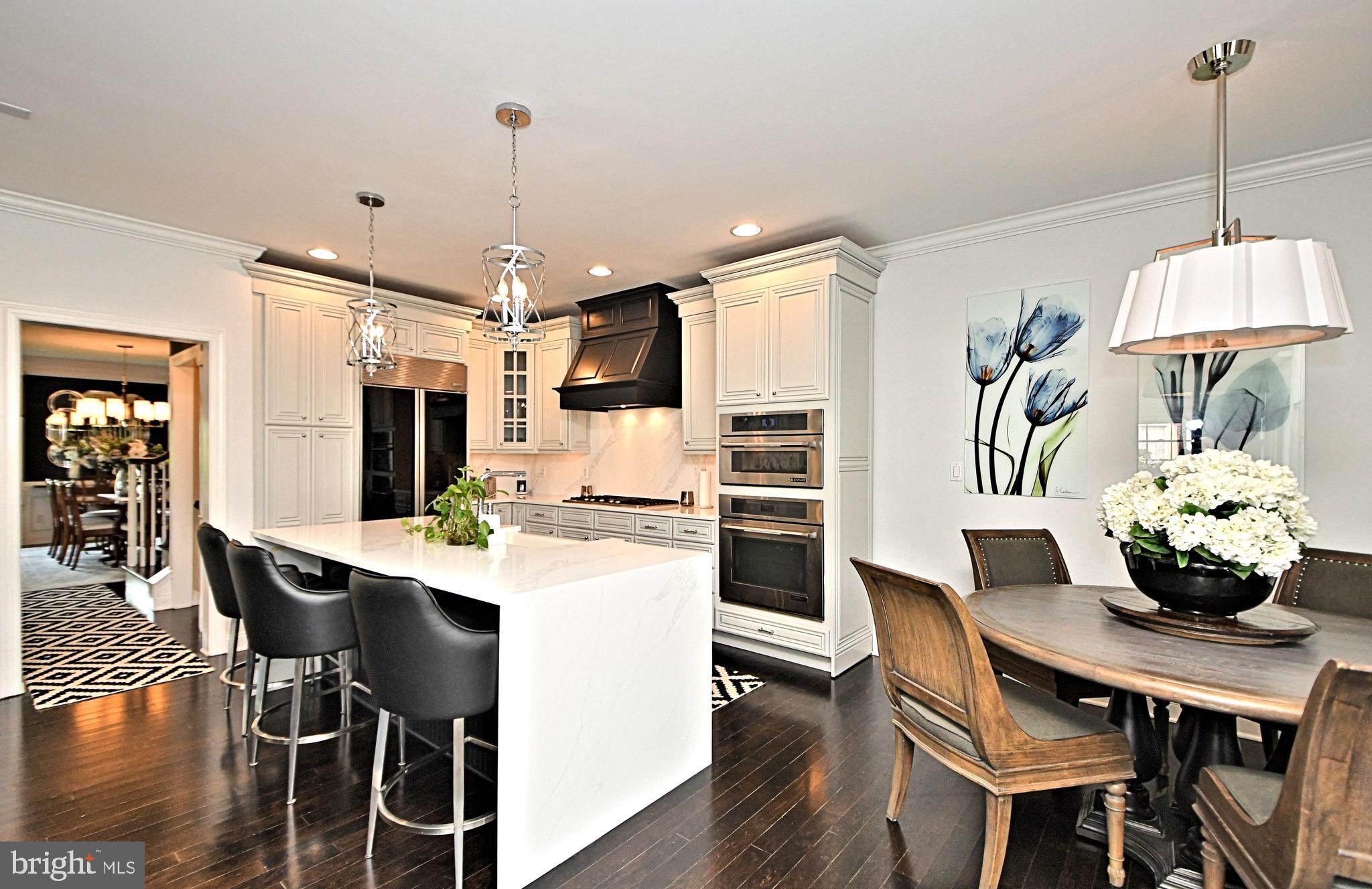 NEWTOWN WALK - Residential