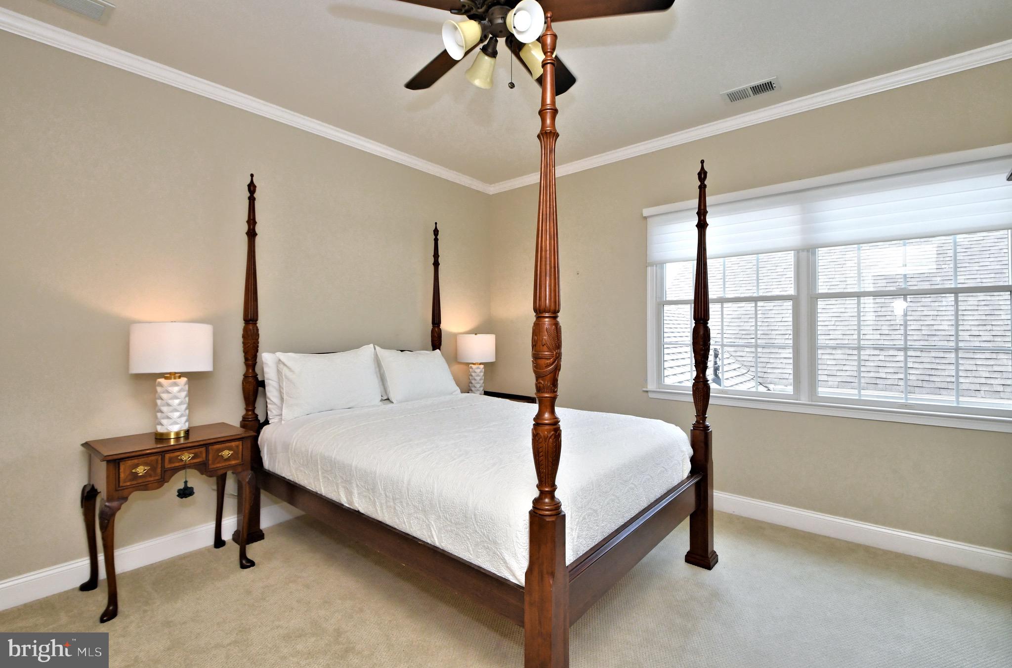 NEWTOWN WALK - Residential