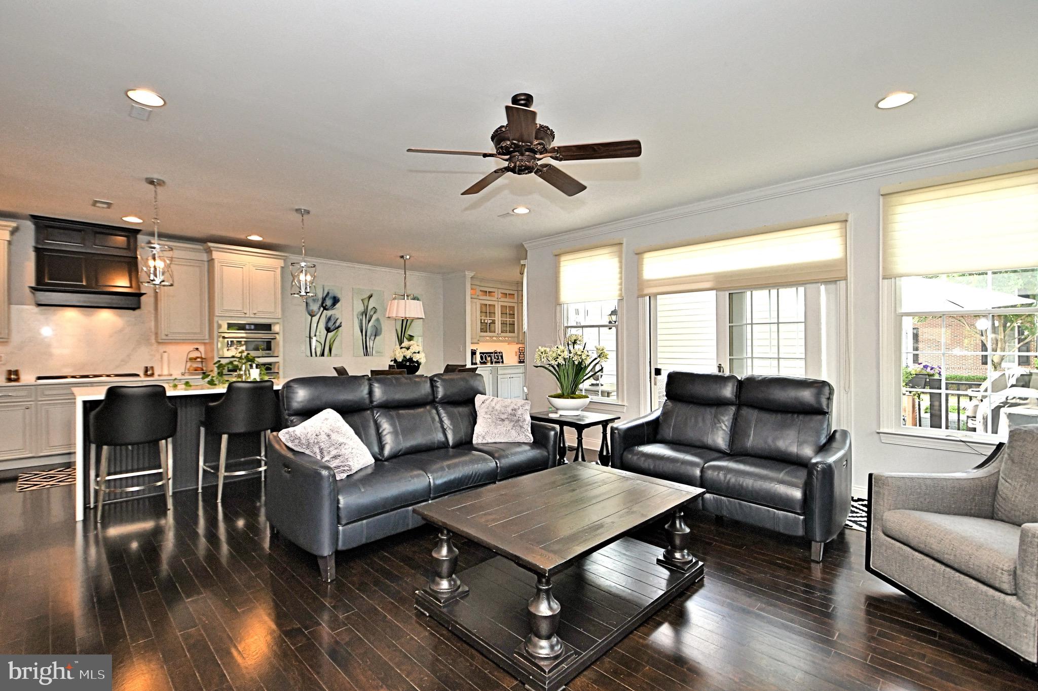 NEWTOWN WALK - Residential