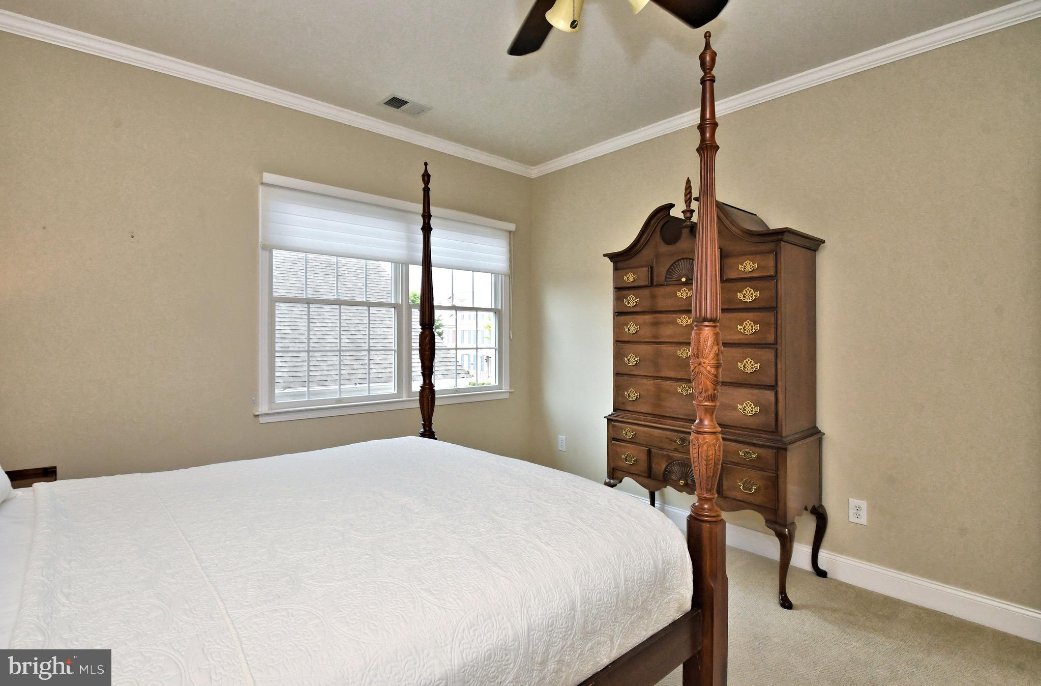 NEWTOWN WALK - Residential