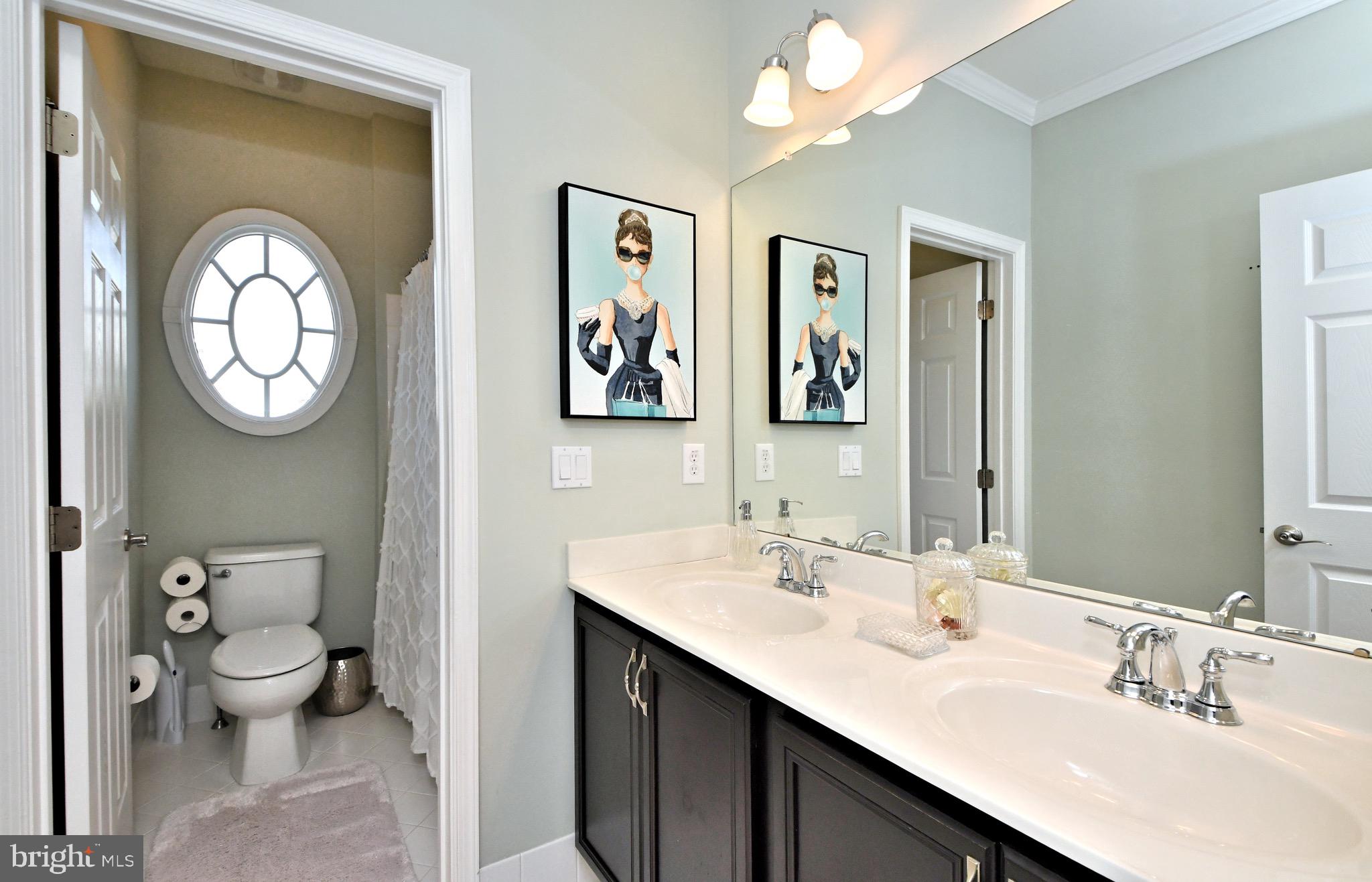 NEWTOWN WALK - Residential