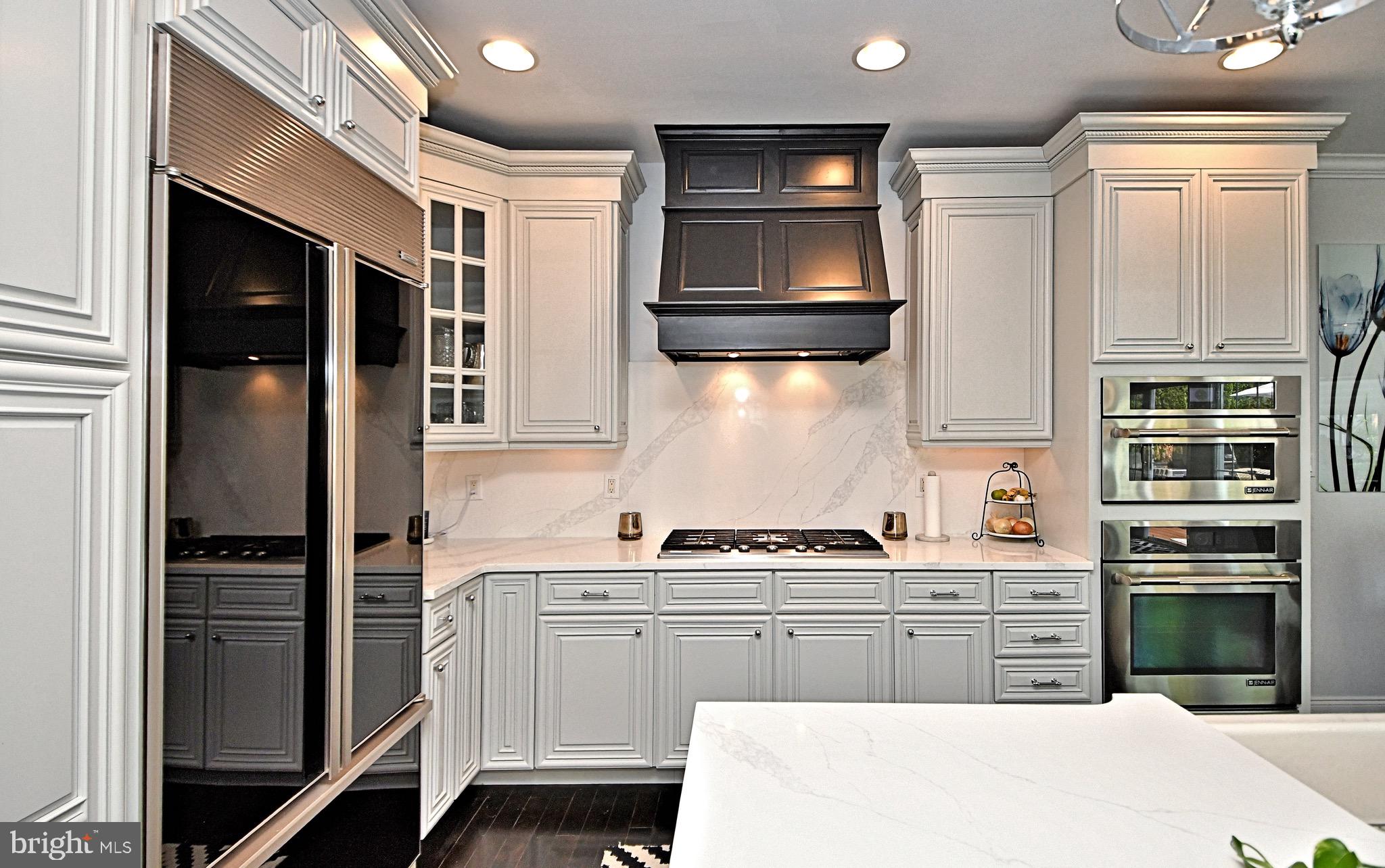 NEWTOWN WALK - Residential