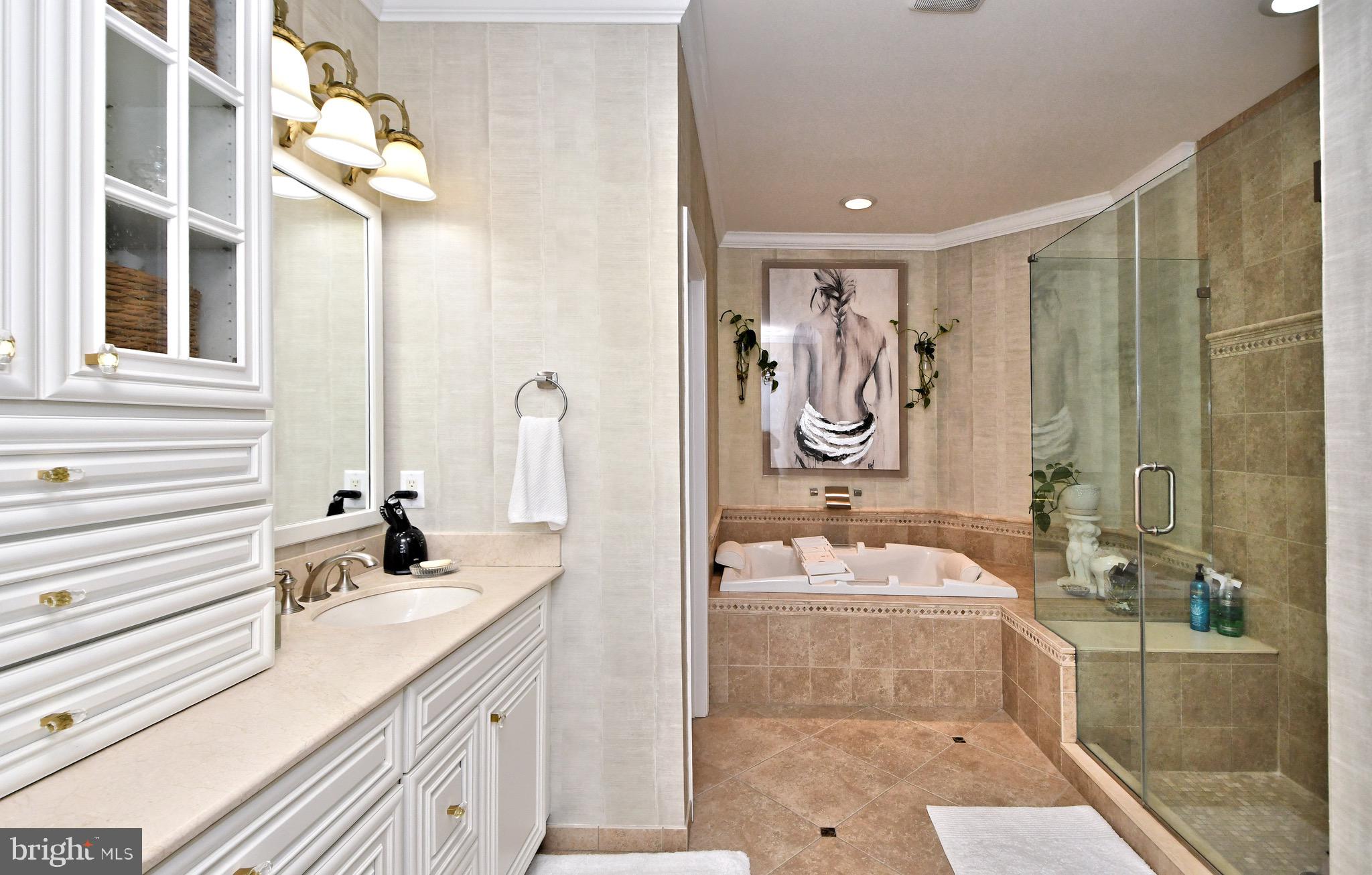 NEWTOWN WALK - Residential