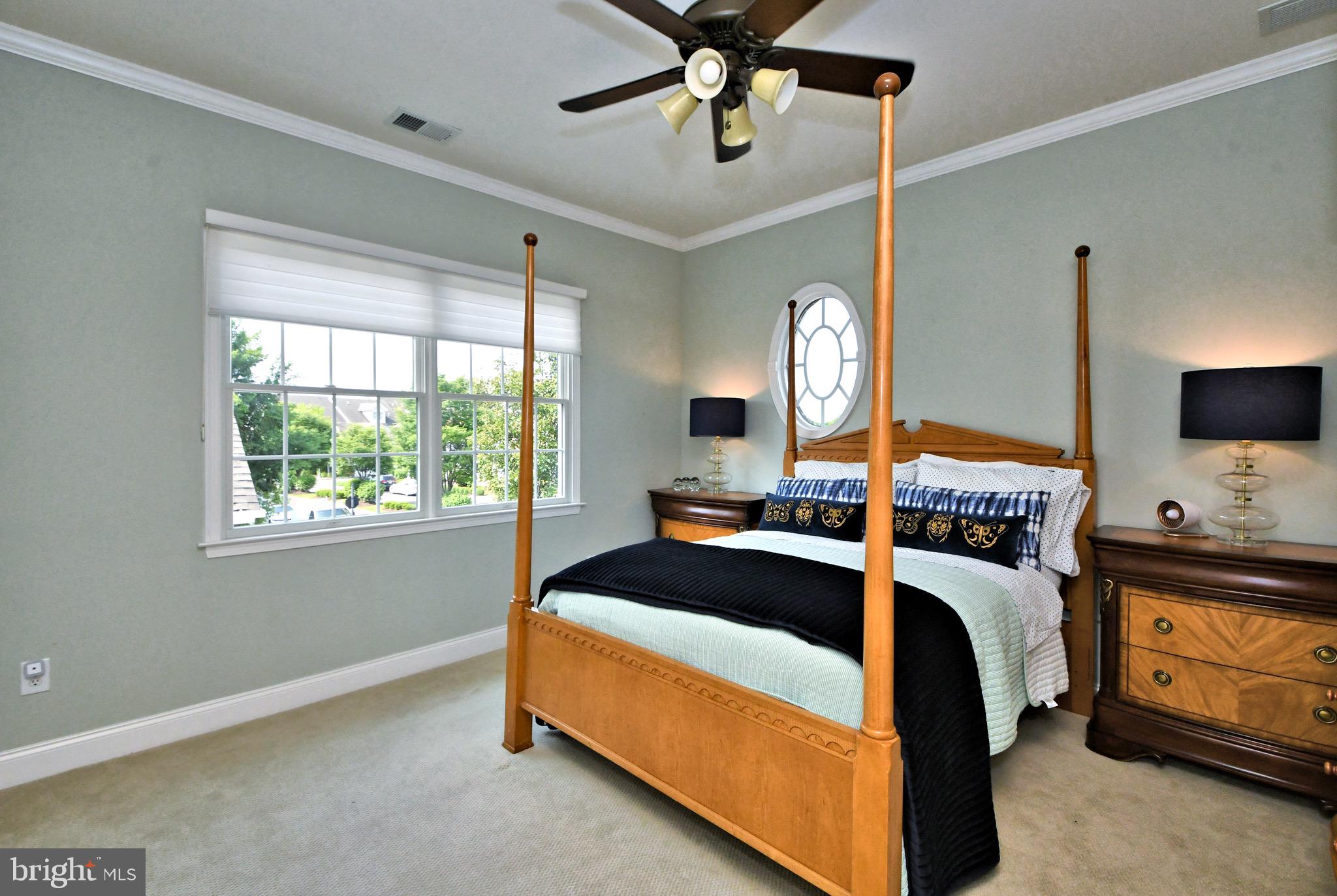 NEWTOWN WALK - Residential