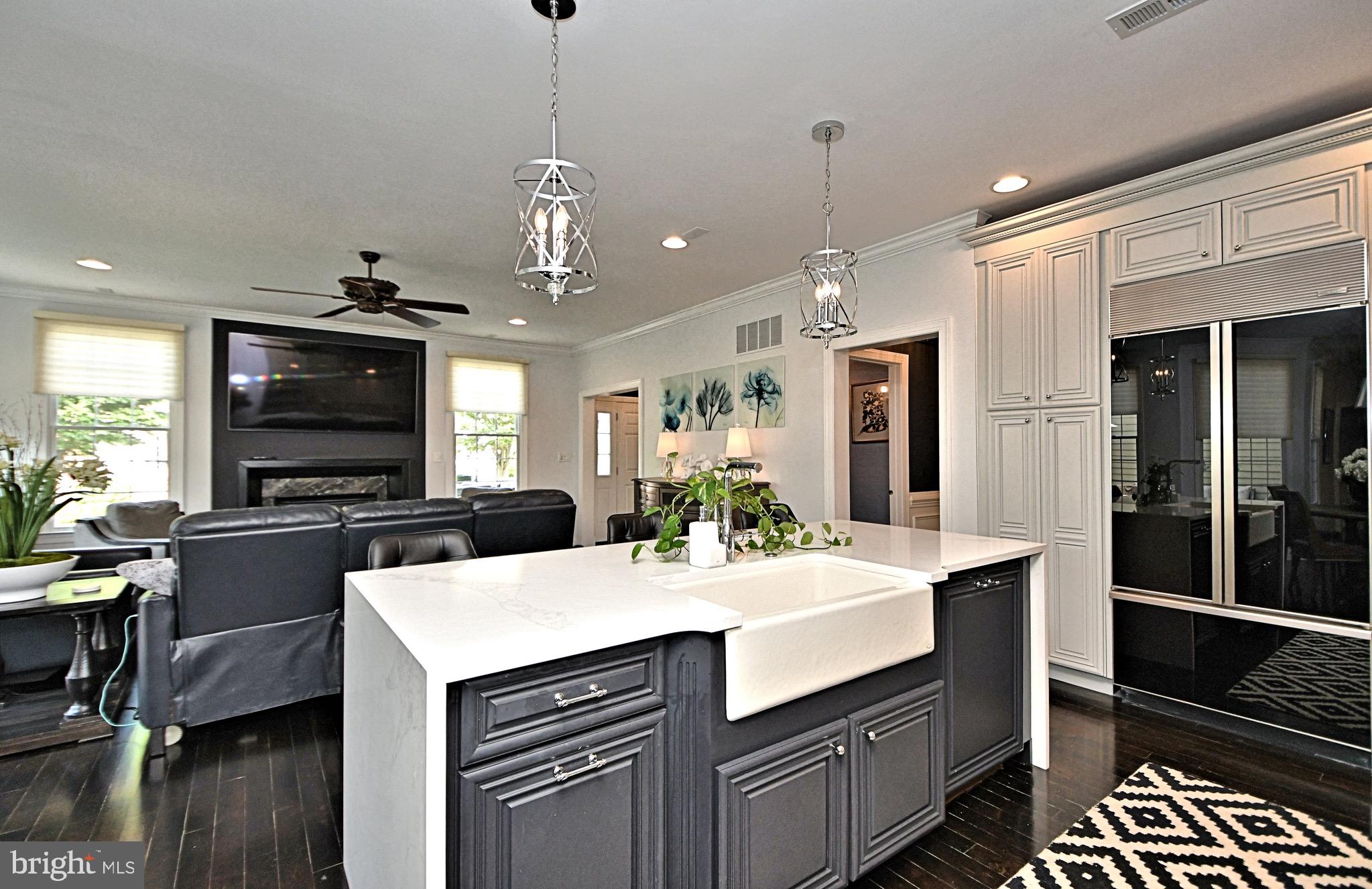 NEWTOWN WALK - Residential