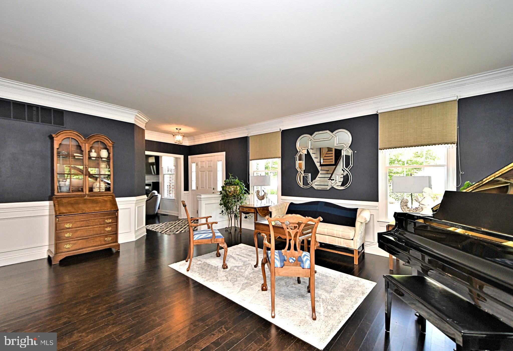 NEWTOWN WALK - Residential