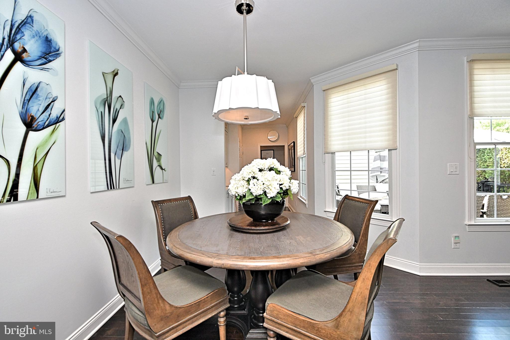 NEWTOWN WALK - Residential