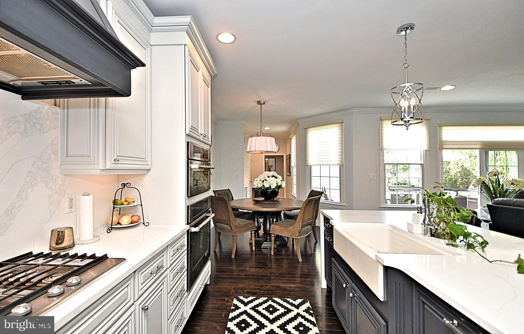 NEWTOWN WALK - Residential