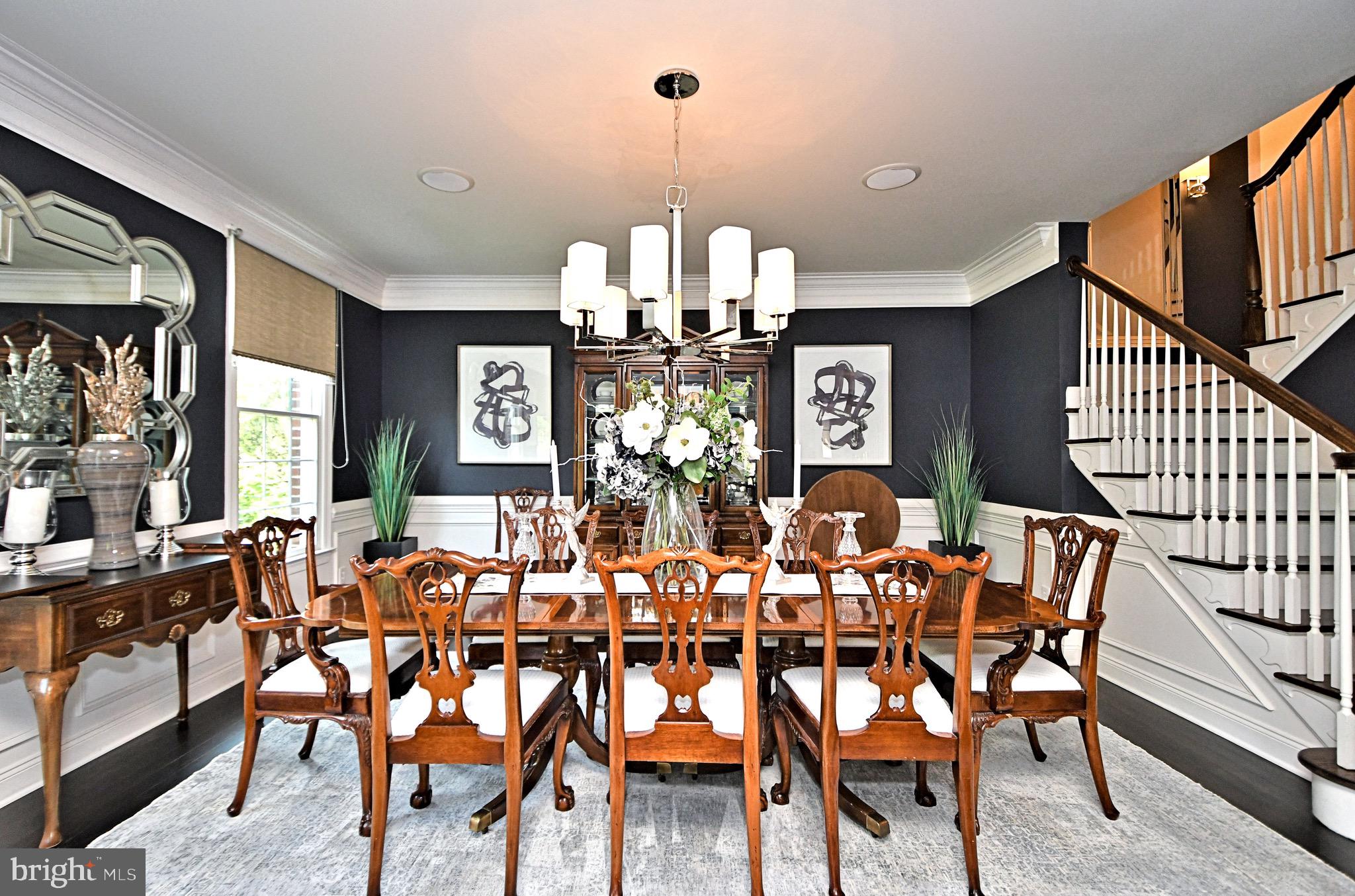 NEWTOWN WALK - Residential