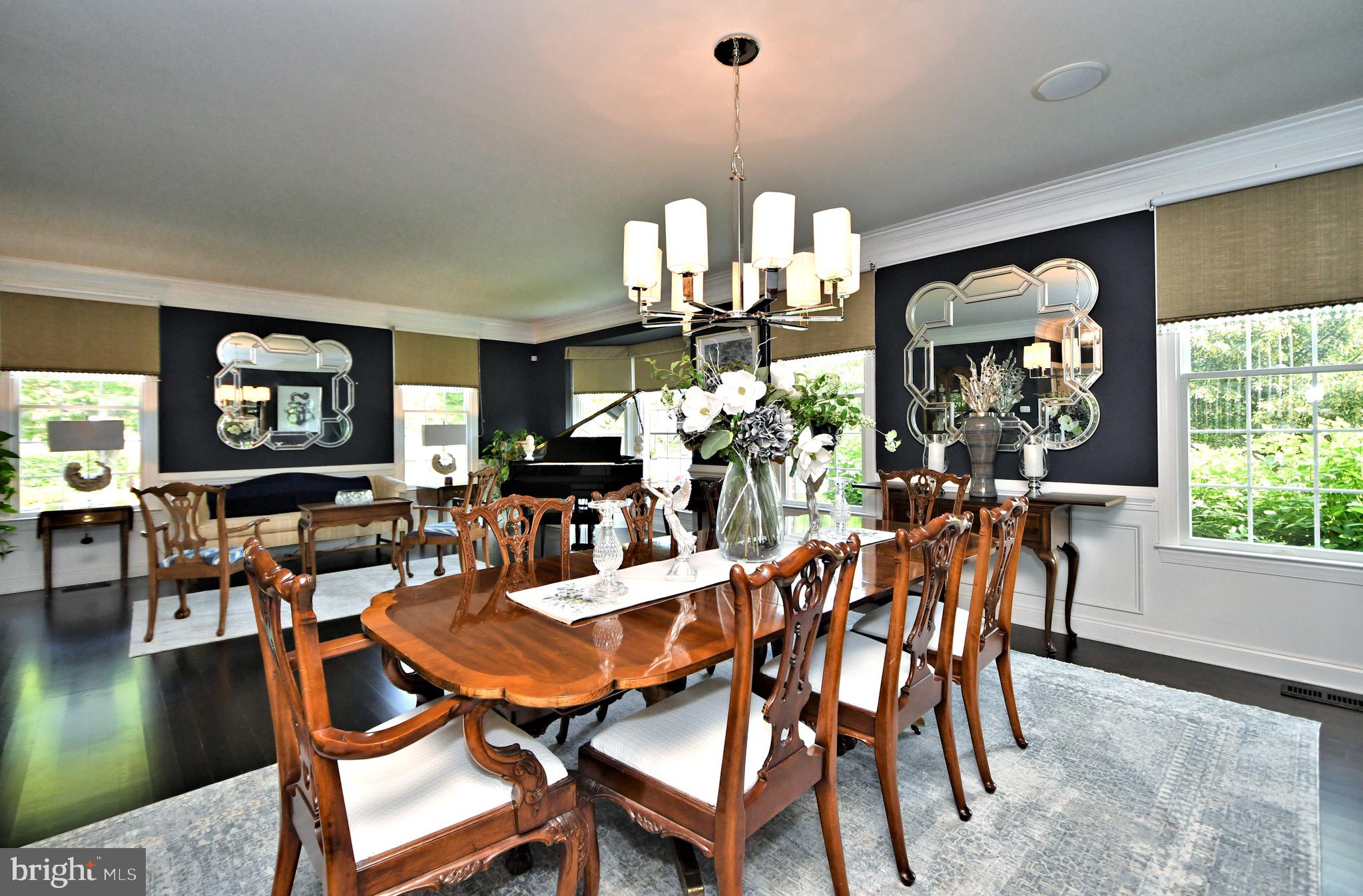 NEWTOWN WALK - Residential