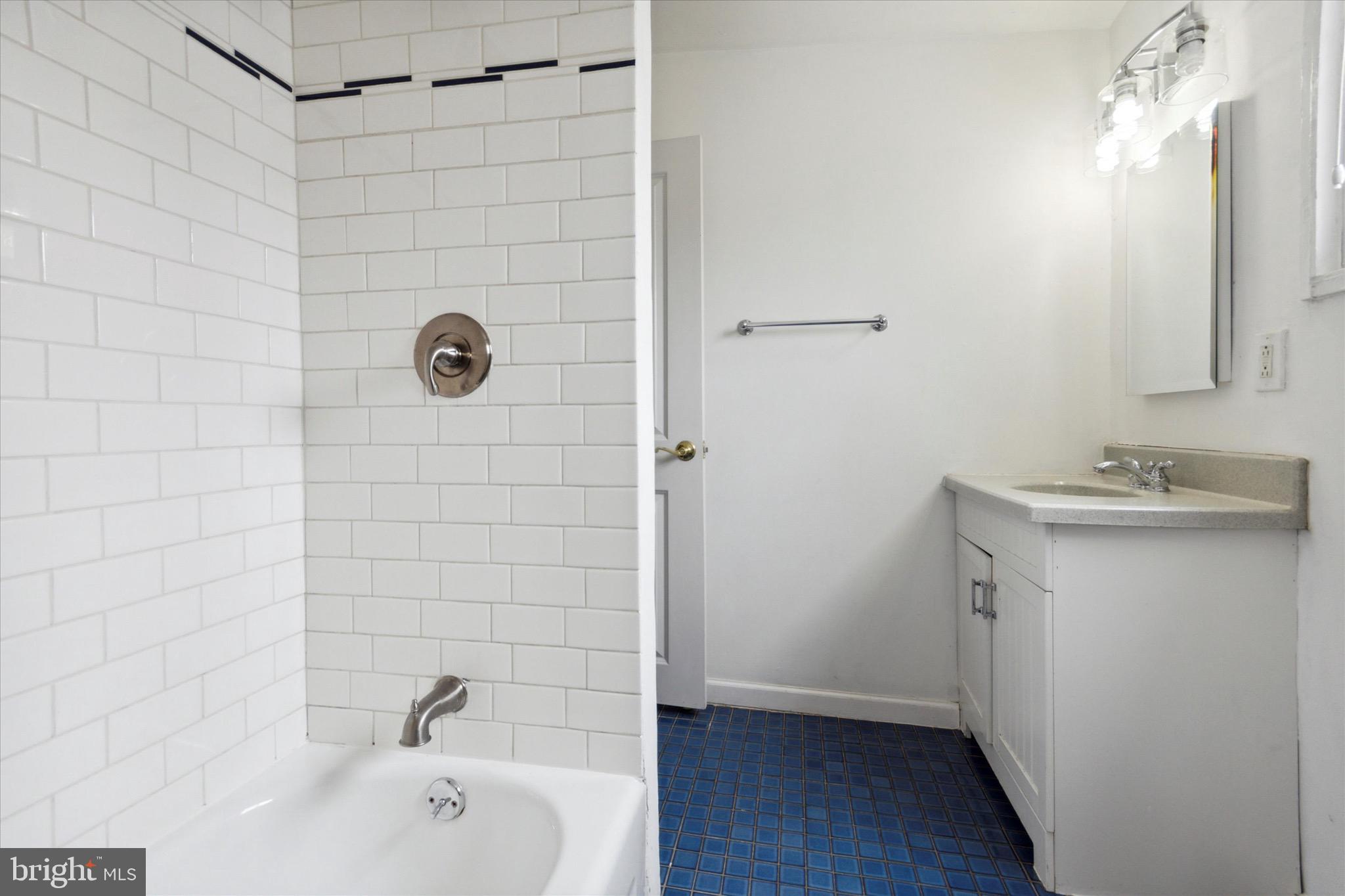 PENNSPORT - Residential Lease