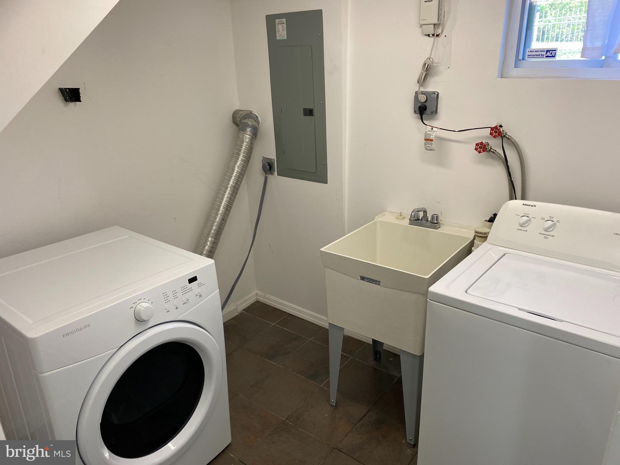 BARLOW - Residential