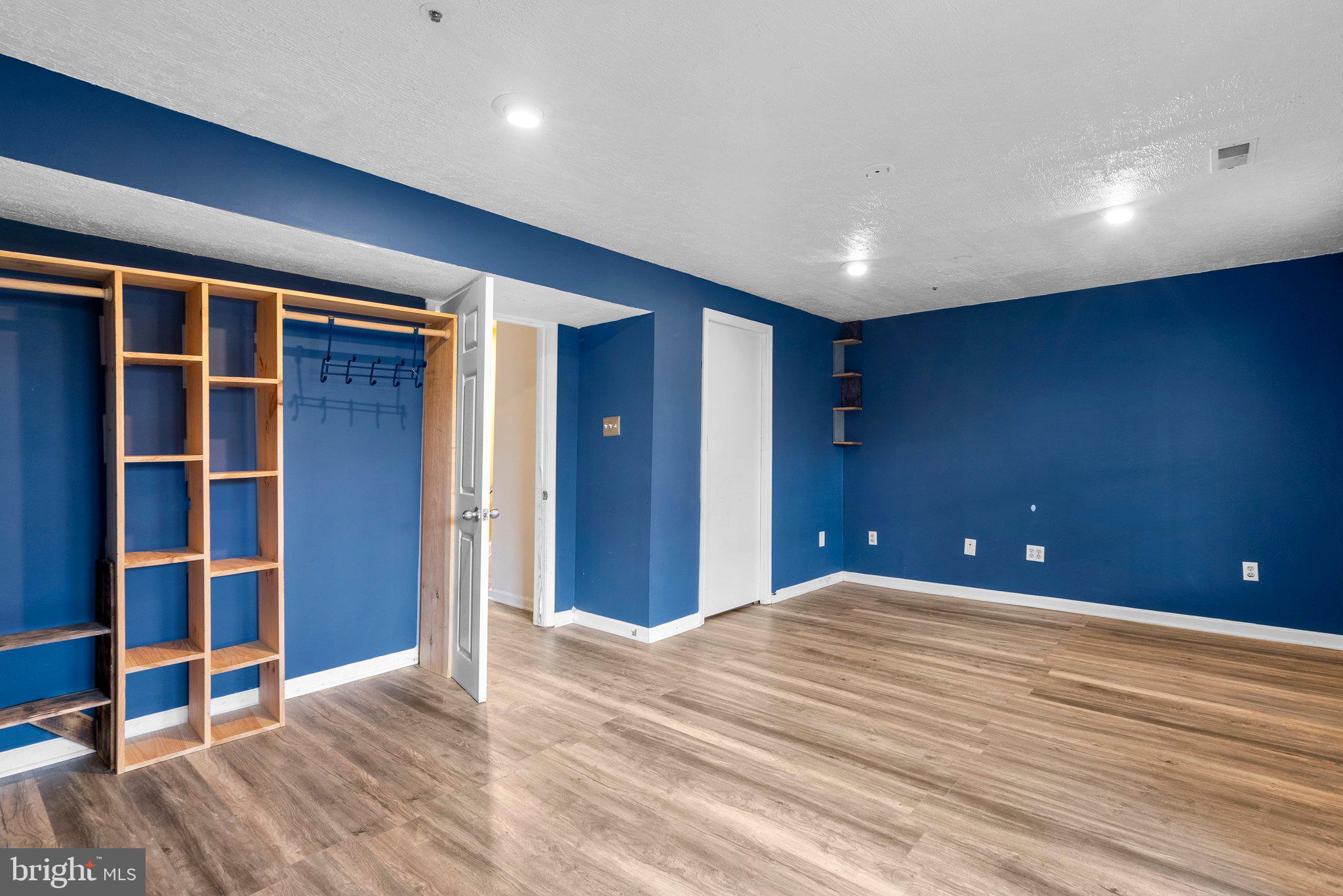 DAMASCUS VALLEY PARK - Residential