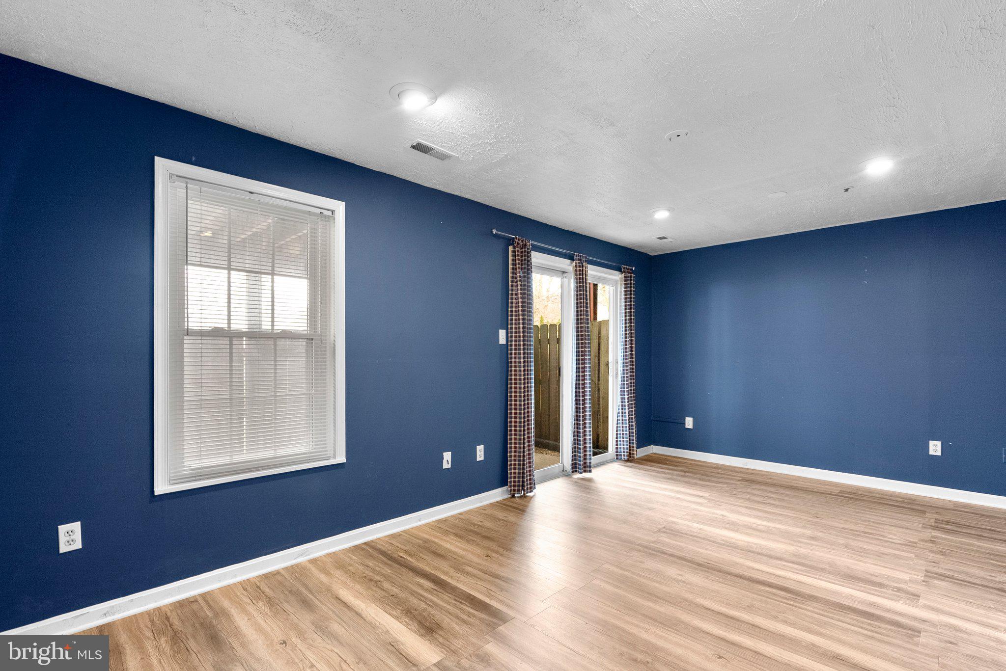 DAMASCUS VALLEY PARK - Residential