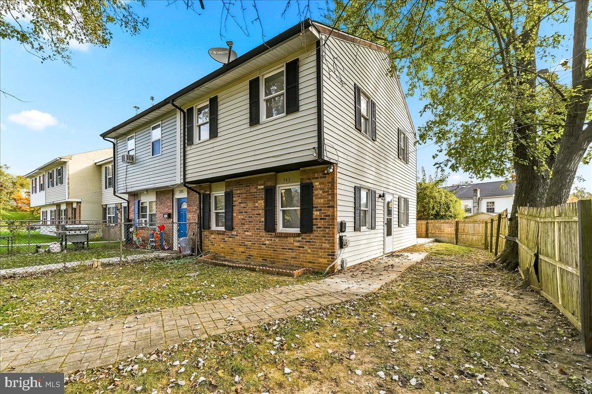 343 WILLOW DRIVE