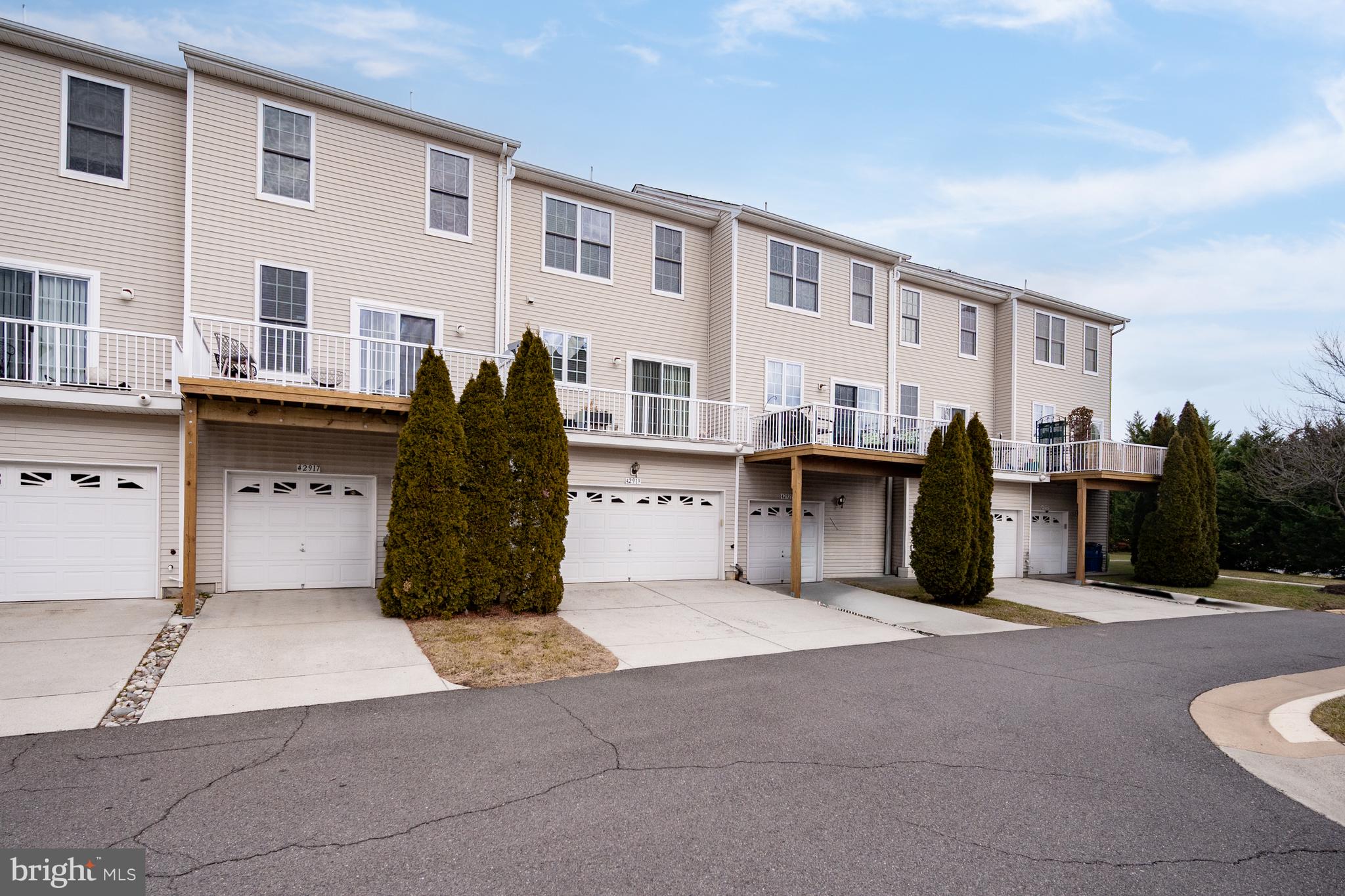 AMBERLEA AT SOUTH RIDING - Residential