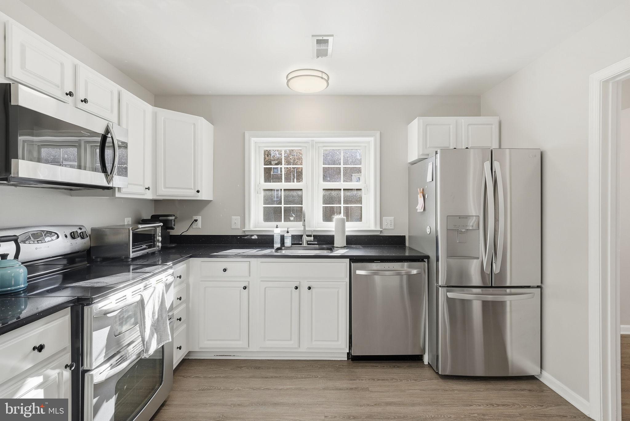 KENWOOD FOREST - Residential