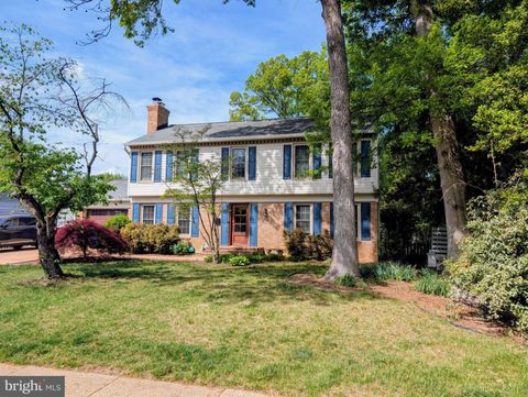 Photo of 8604 Riverside Road, ALEXANDRIA, VA 22308 (MLS # VAFX2307076)