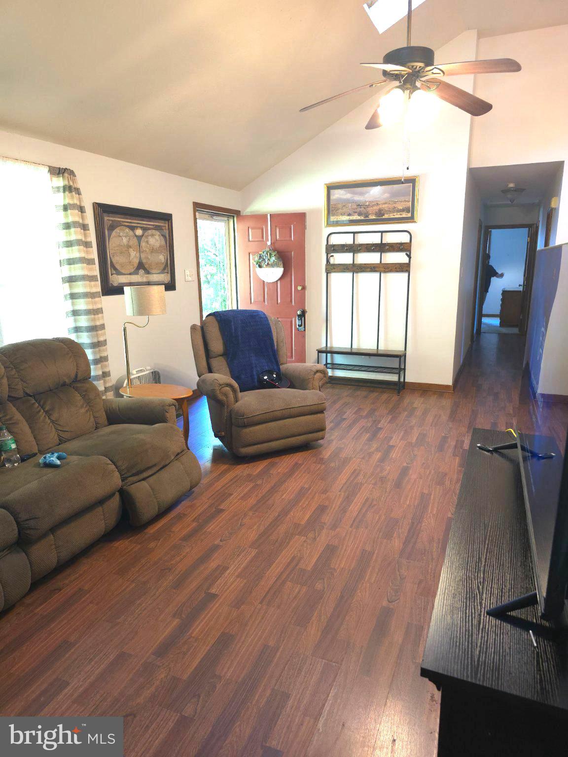 733 CANTERBURY DRIVE