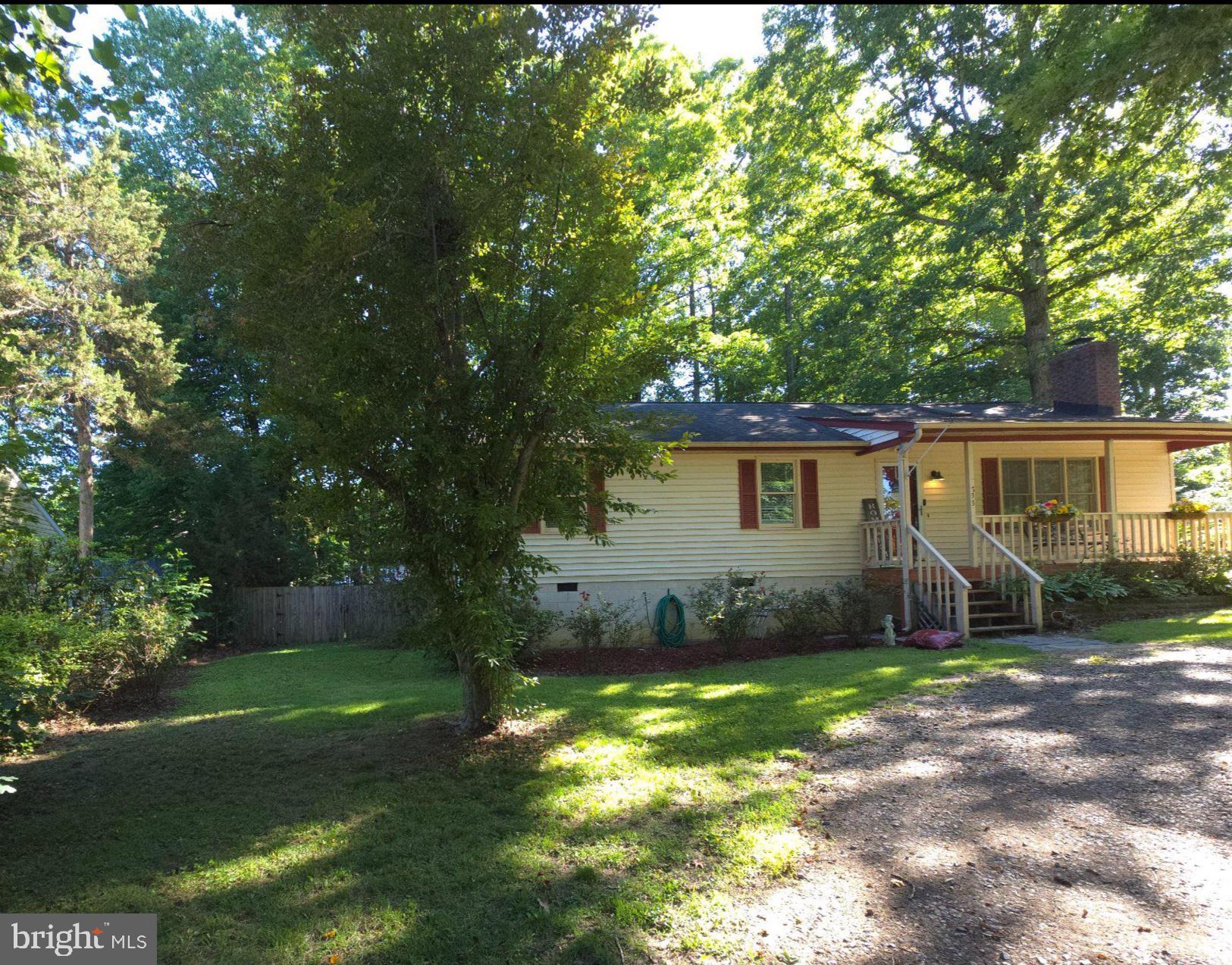 733 CANTERBURY DRIVE