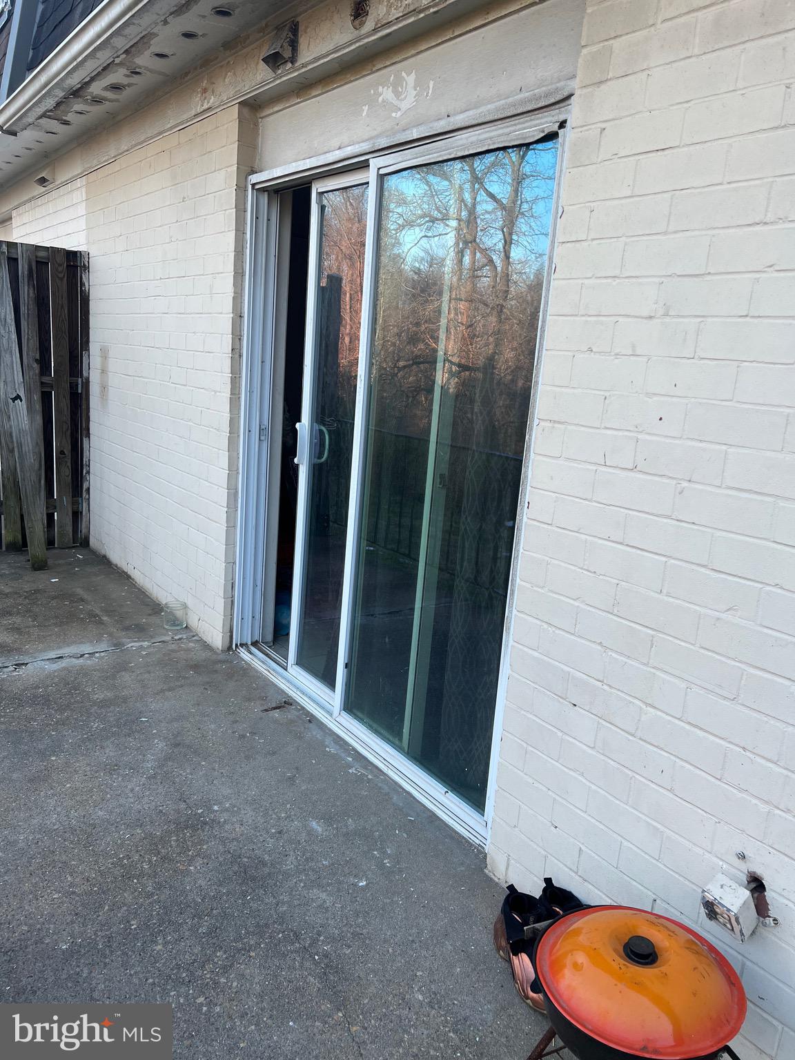 WINDMILL SQUARE - Residential