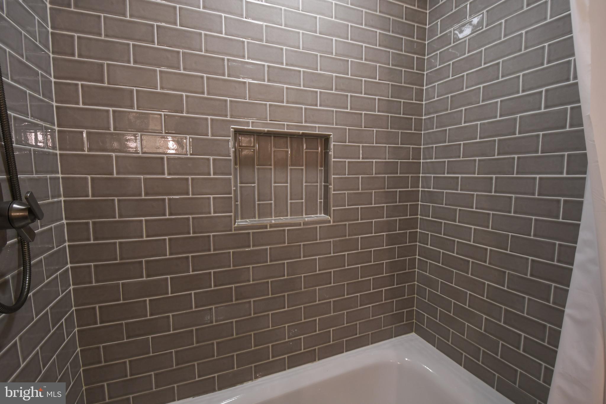 RIVERS BEND II - Residential Lease