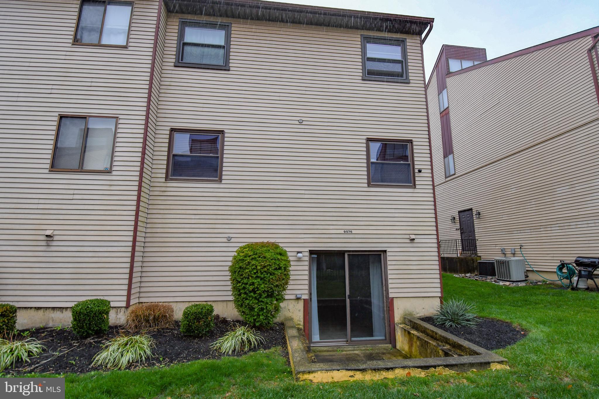 RIVERS BEND II - Residential Lease