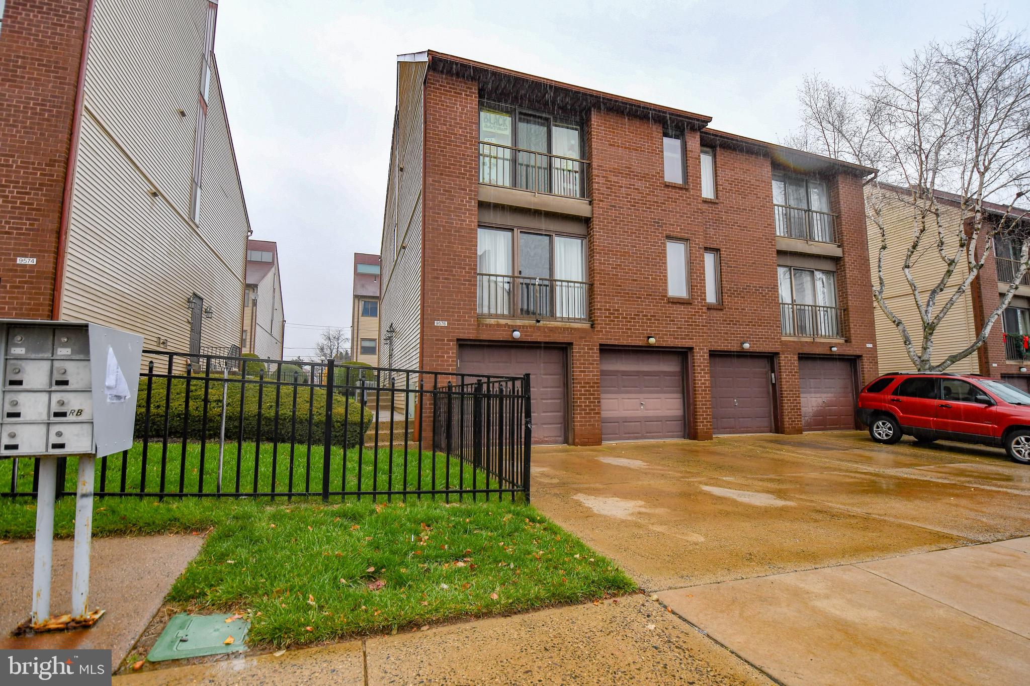 RIVERS BEND II - Residential Lease