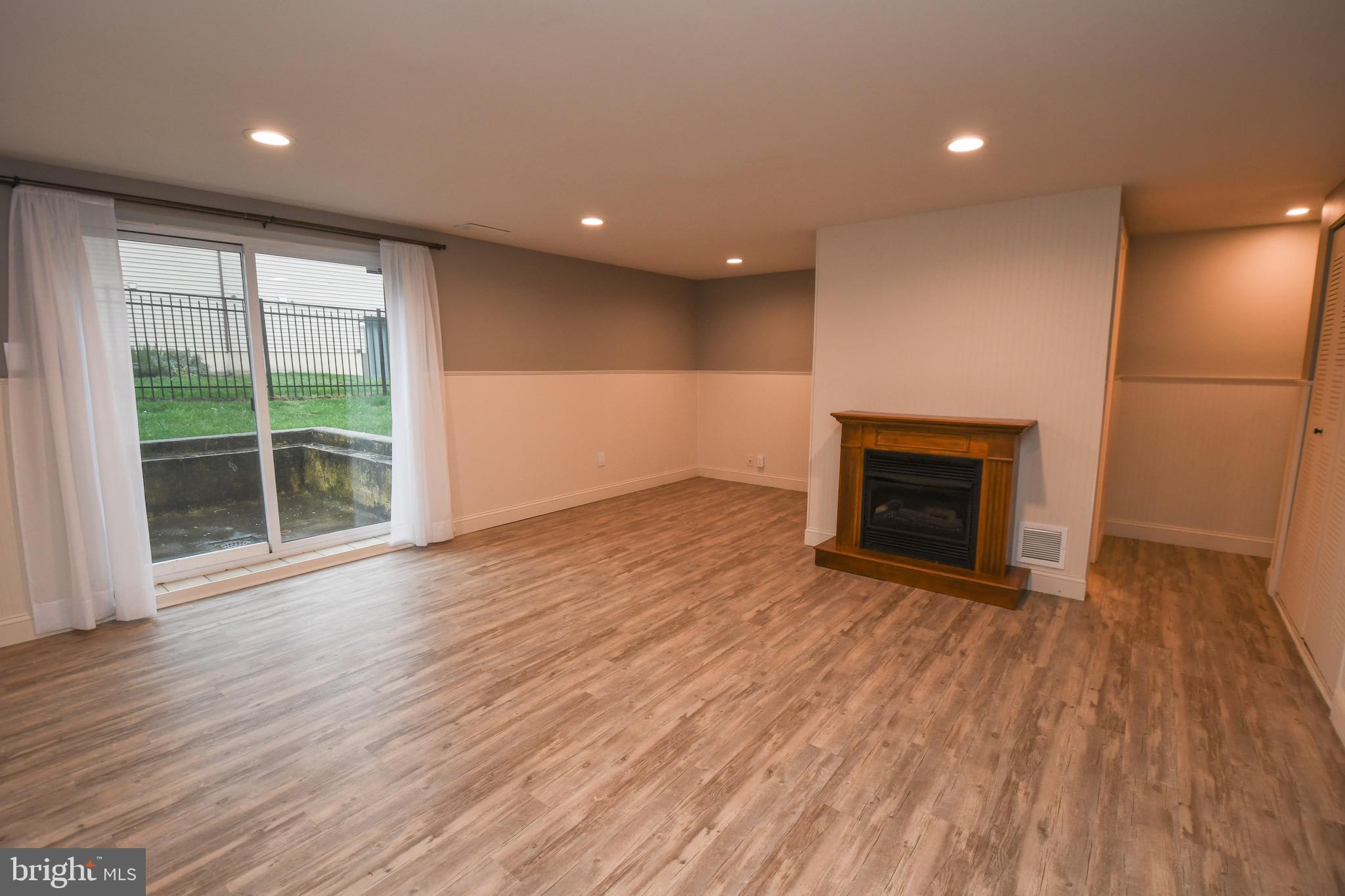 RIVERS BEND II - Residential Lease