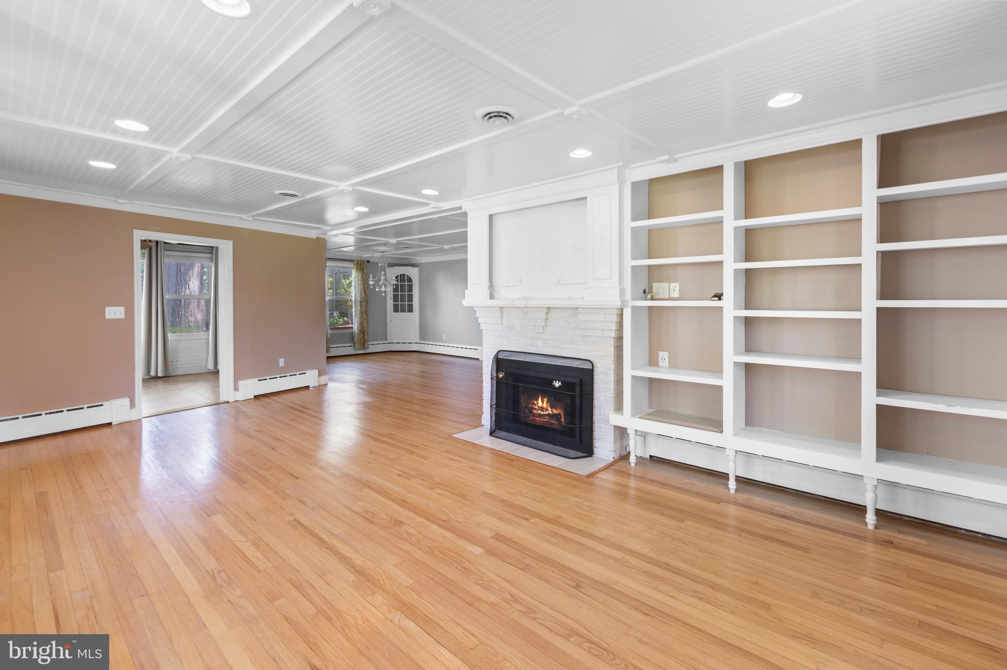 ABERDEEN HILLS - Residential