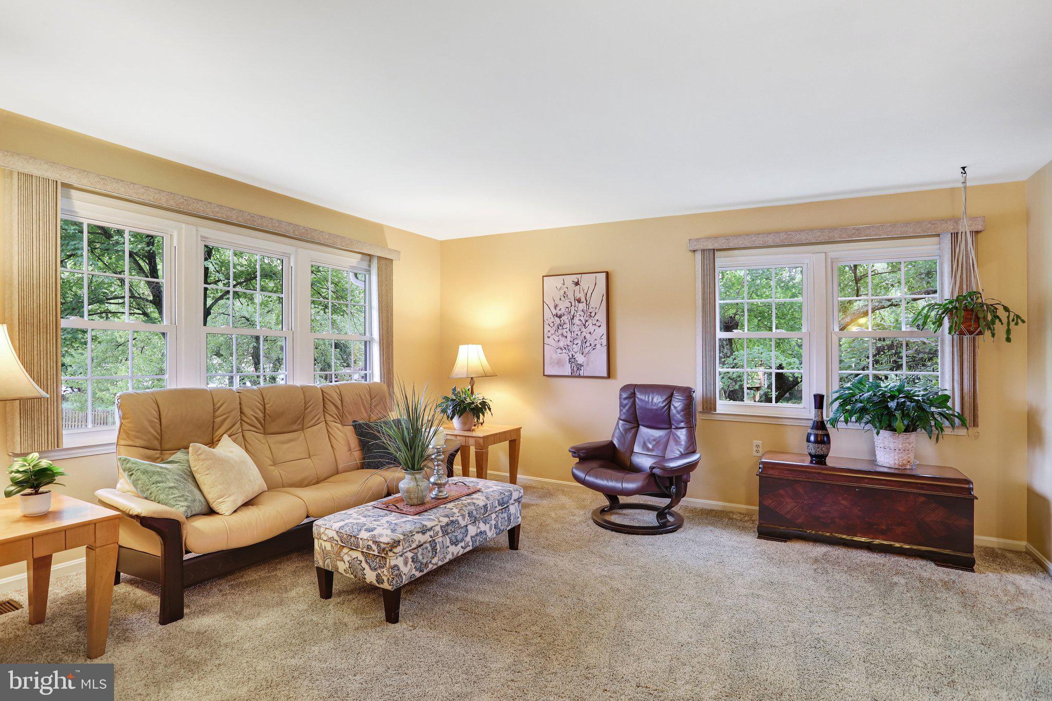 904 DUNBARTON COURT