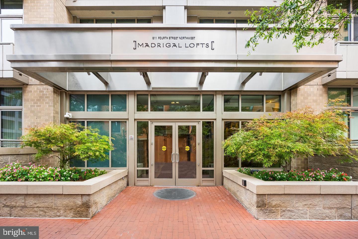 811 4TH STREET NW 1215