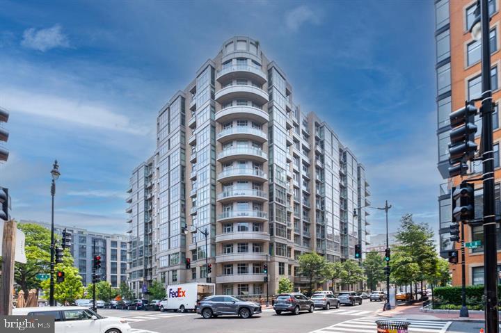 811 4TH STREET NW 1215