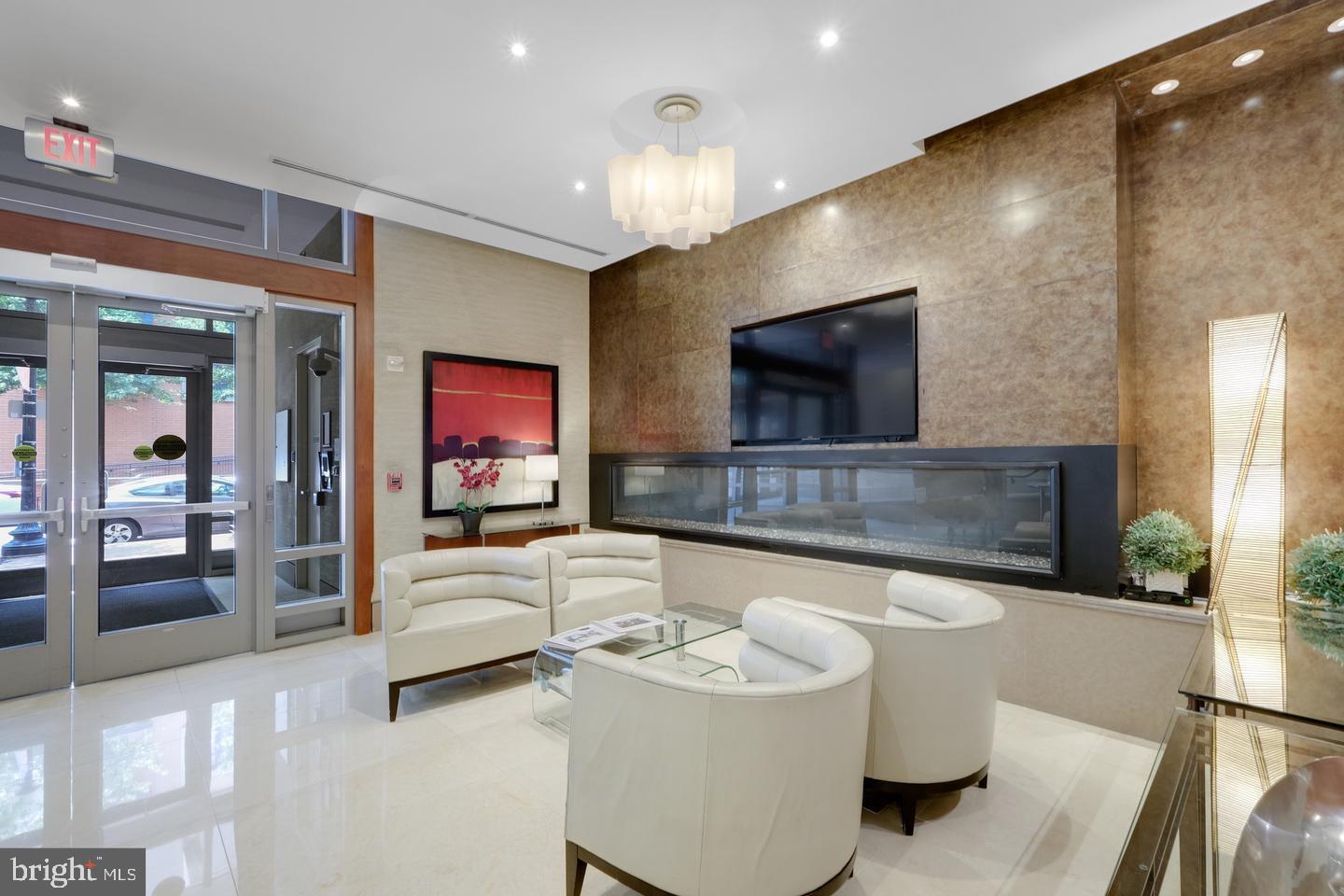 811 4TH STREET NW 1215