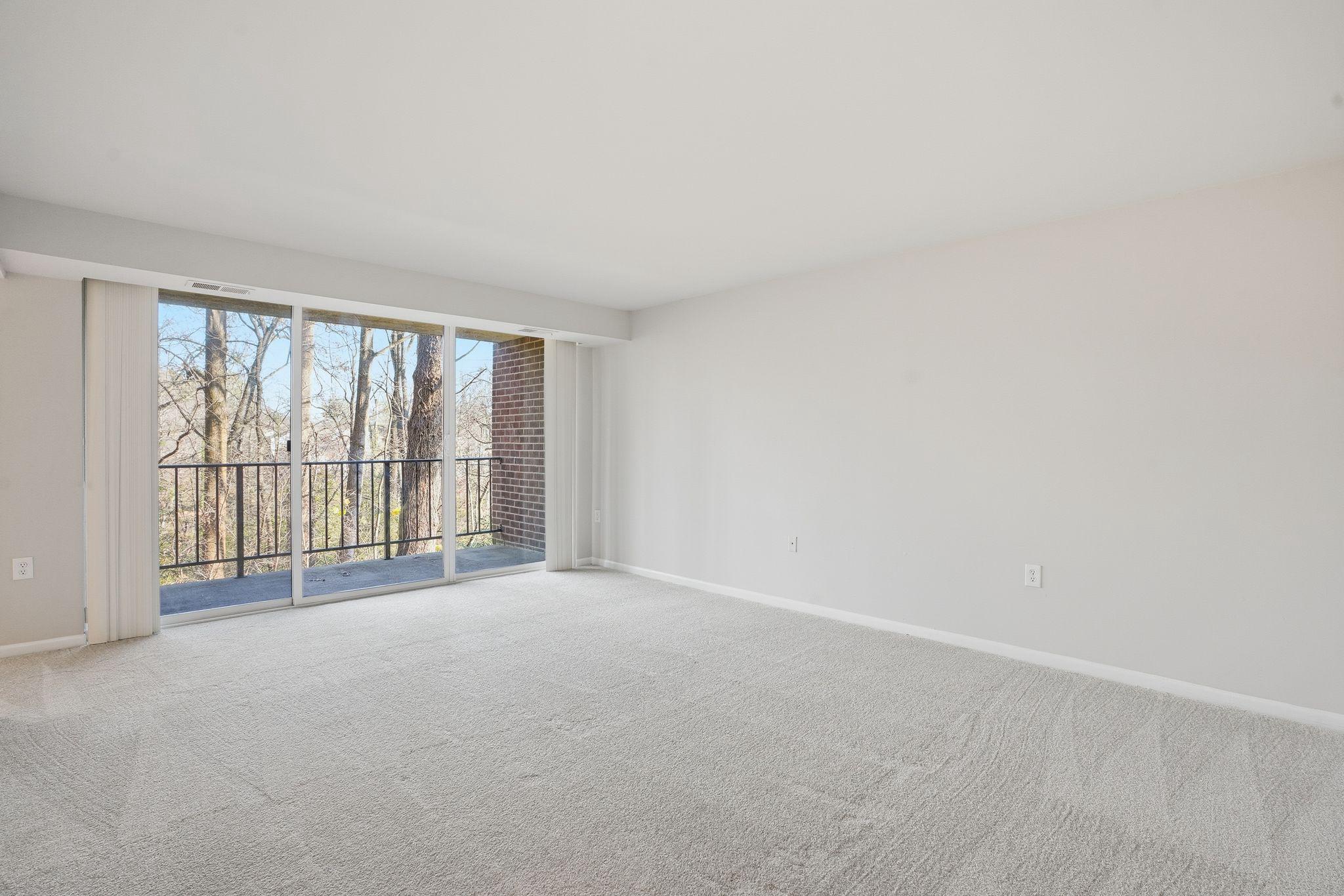 1552 NORTHGATE SQUARE 12B