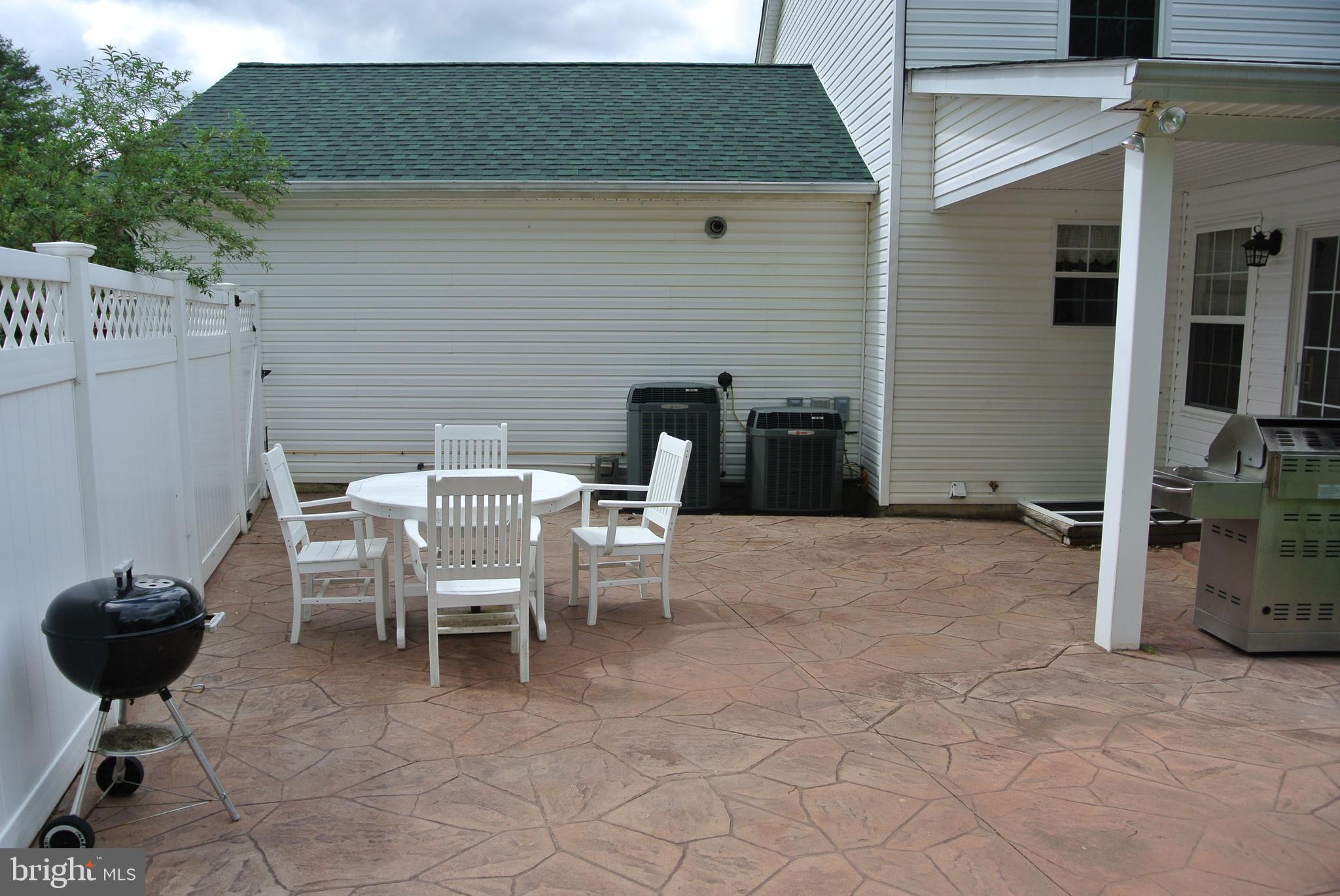 CRESCENT RUN - Residential