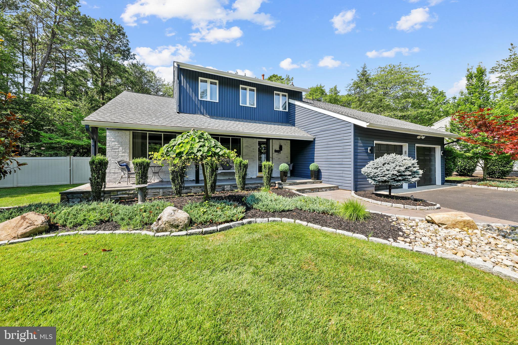 1 KNOTTY OAK DRIVE