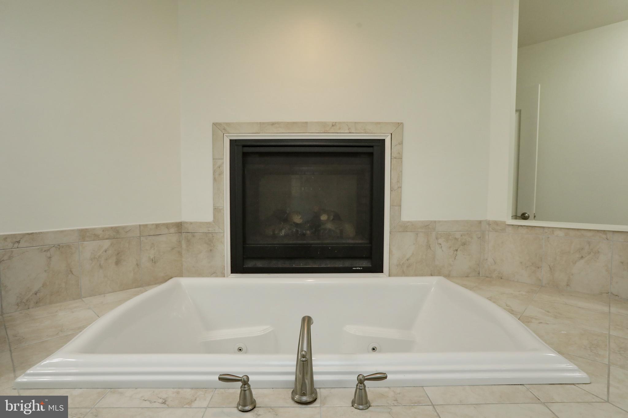 BRIDGELEIGH FARMS - Residential