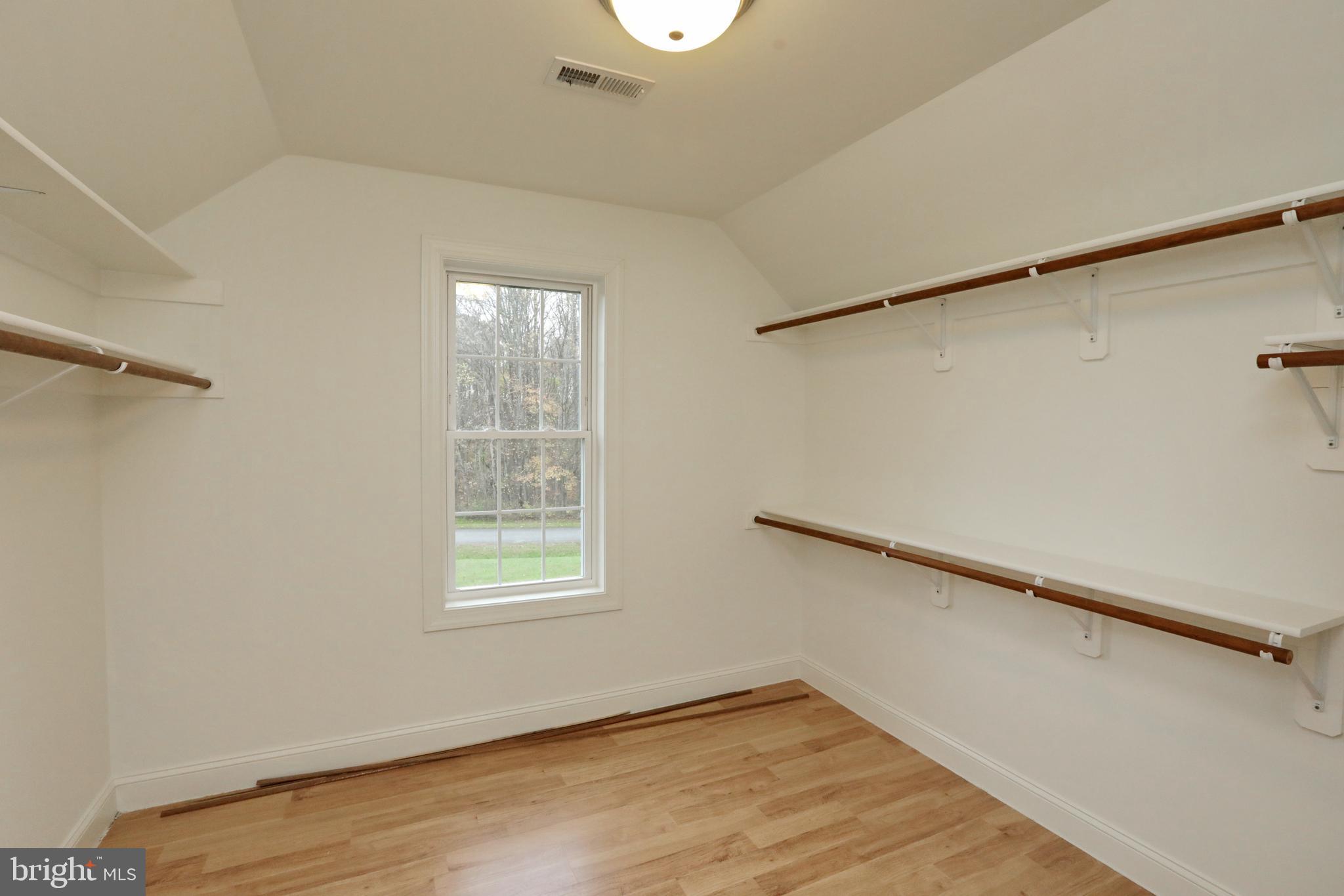 BRIDGELEIGH FARMS - Residential