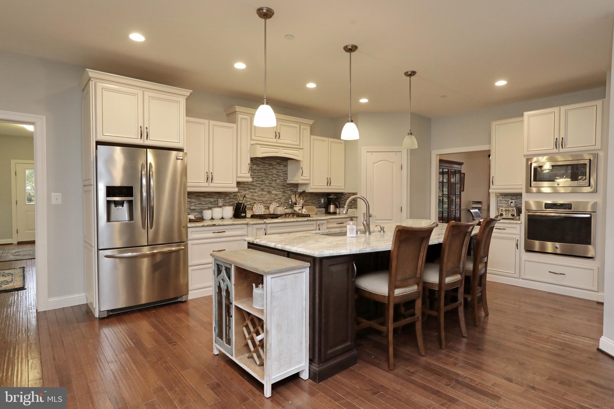 BRIDGELEIGH FARMS - Residential