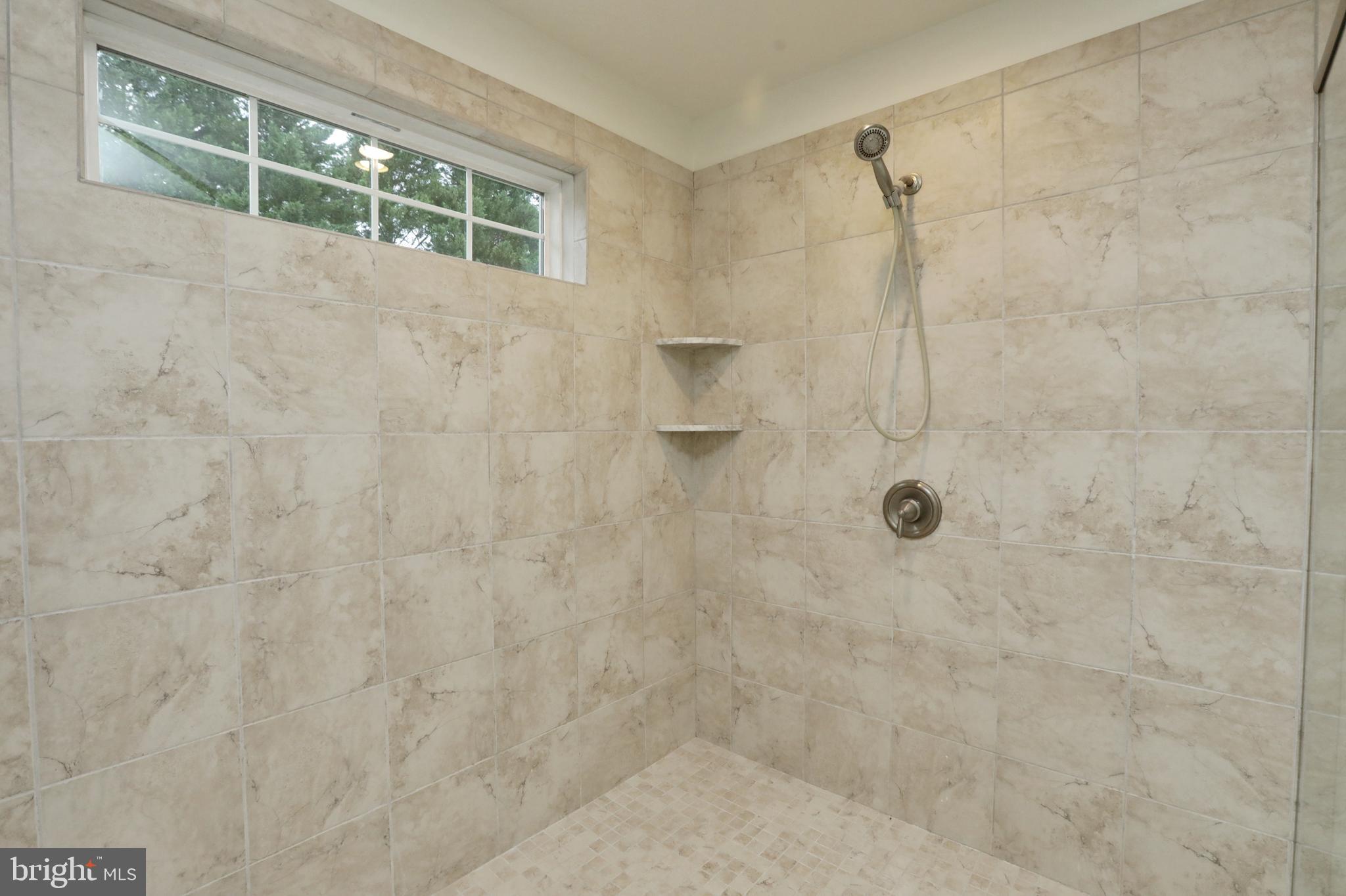 BRIDGELEIGH FARMS - Residential