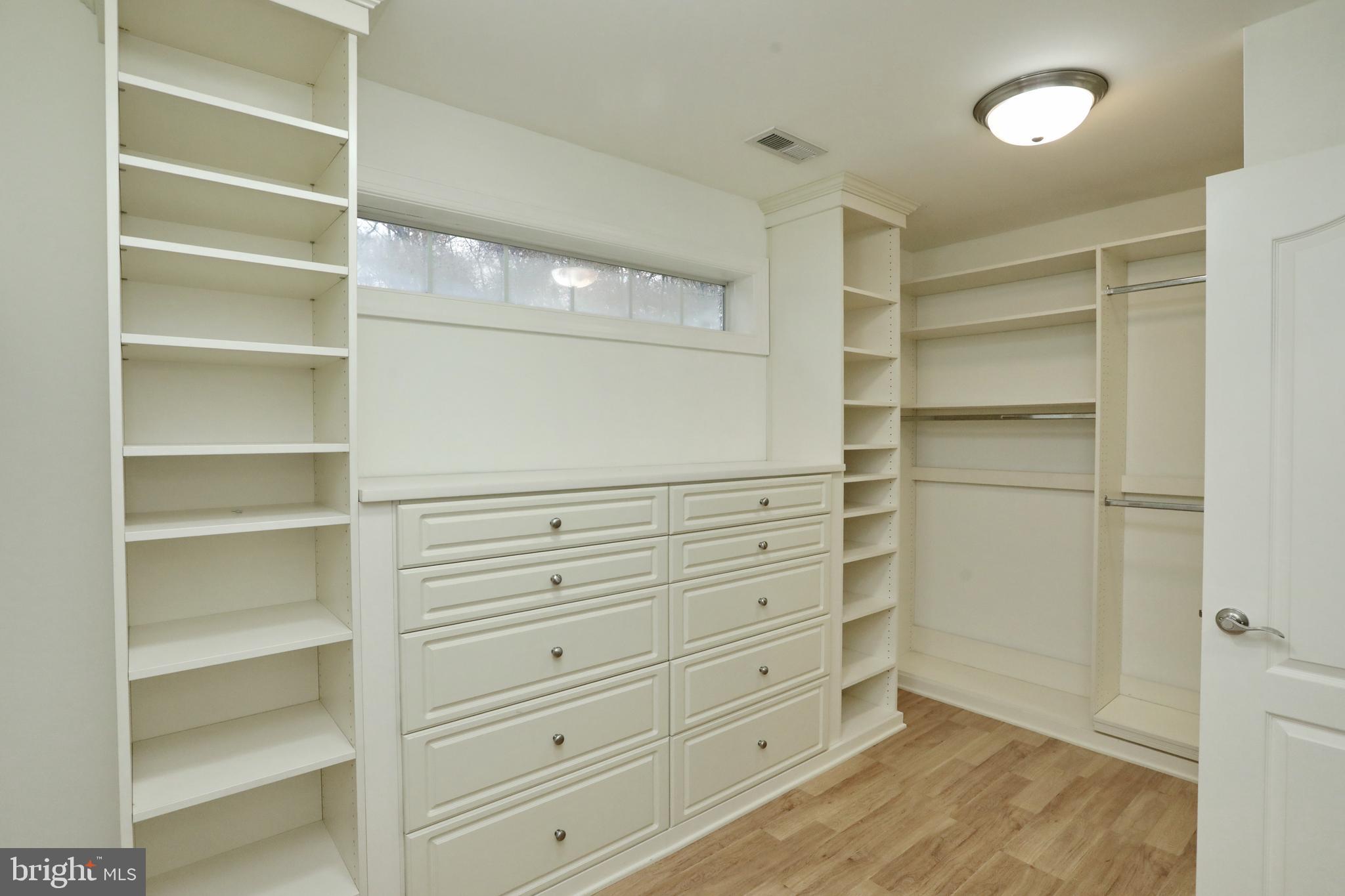 BRIDGELEIGH FARMS - Residential