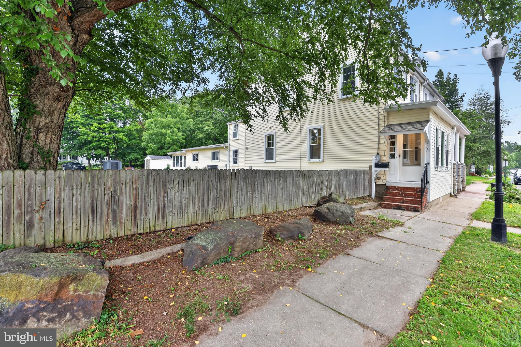 303 GARDEN STREET