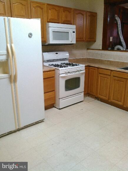 SHIPLEY HILL - Residential Lease