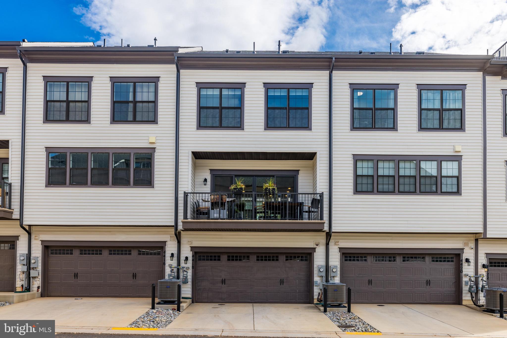 ENCLAVE AT FAIR LAKES - Residential Lease