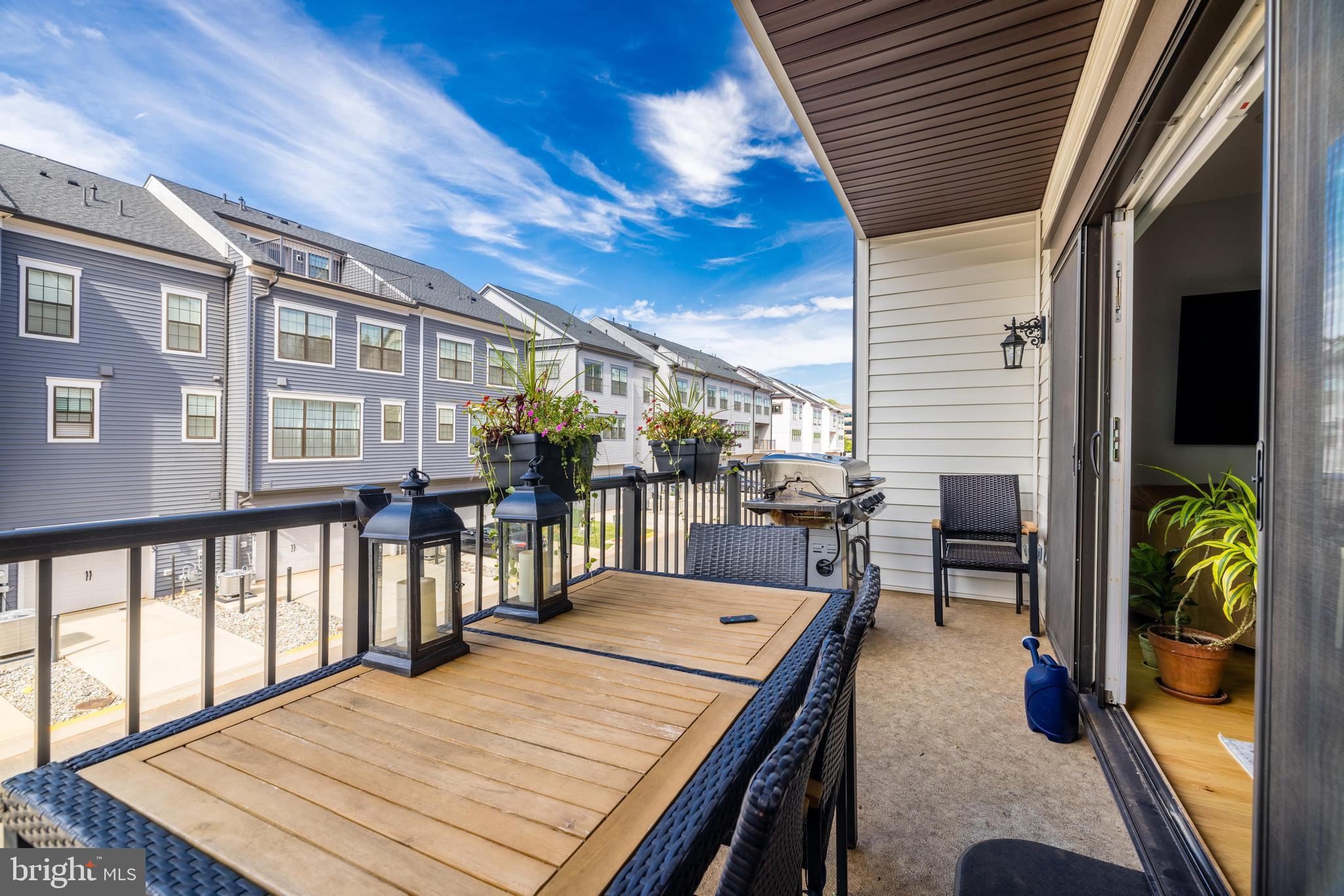 ENCLAVE AT FAIR LAKES - Residential Lease