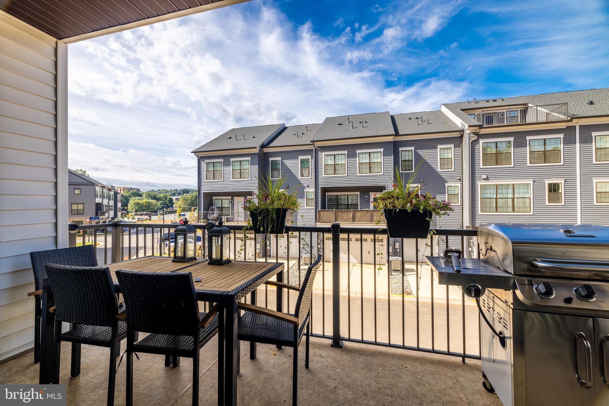 ENCLAVE AT FAIR LAKES - Residential Lease